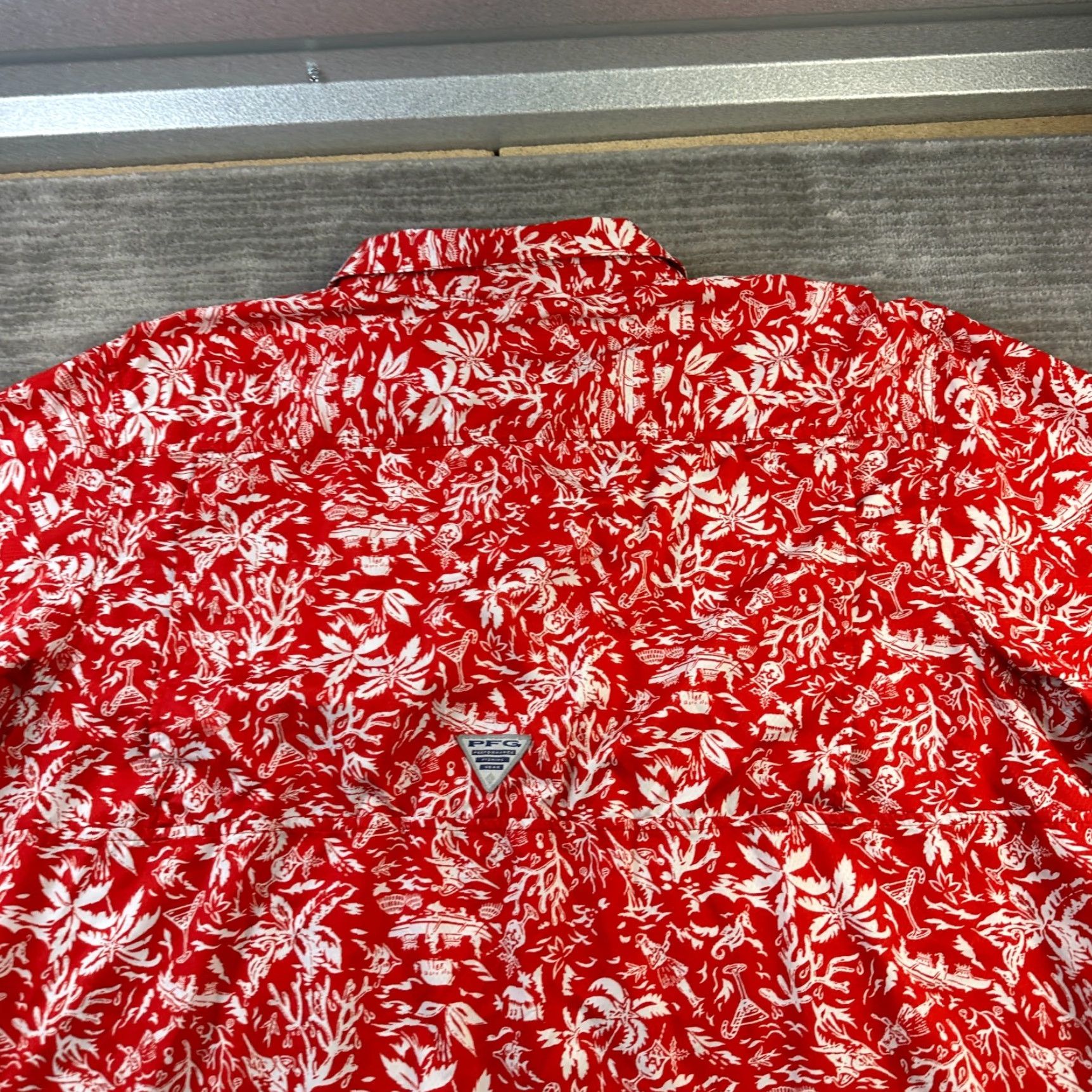 Gloverall Columbia Shirt 3XL XXXL Red Christmas All Over Print Button-Up Short Sleeve PFG Bonehead Geometric Casual Formal Mens Size US XXL / EU 58 / 5 - 5 Thumbnail