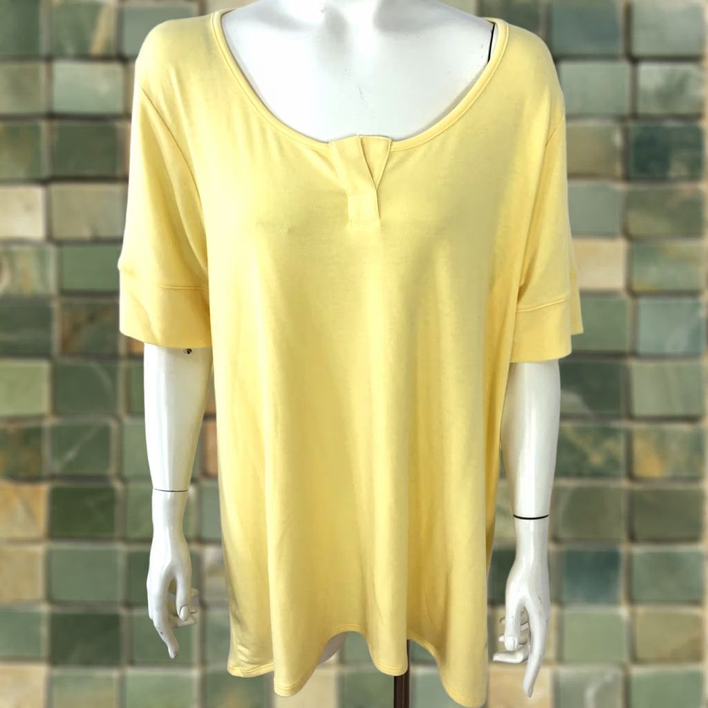 Soft Surroundings Soft Surroundings Portia Top Pullover 1X Yellow Yellow Solid 3/4 Sleeve Round Neck Blouse Womens Plus Casual, Travel 9.25 Size XL / US 12-14 / IT 48-50 - 1 Thumbnail