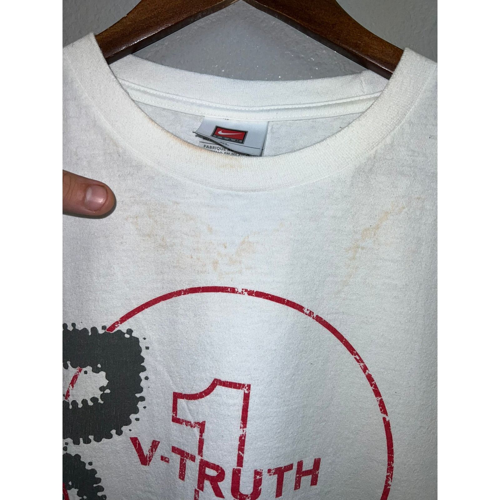 Nike Vintage Nike V1 Truth Shirt V-1 Desire Velocity Sports Tee Size US XL / EU 56 / 4 - 4 Thumbnail