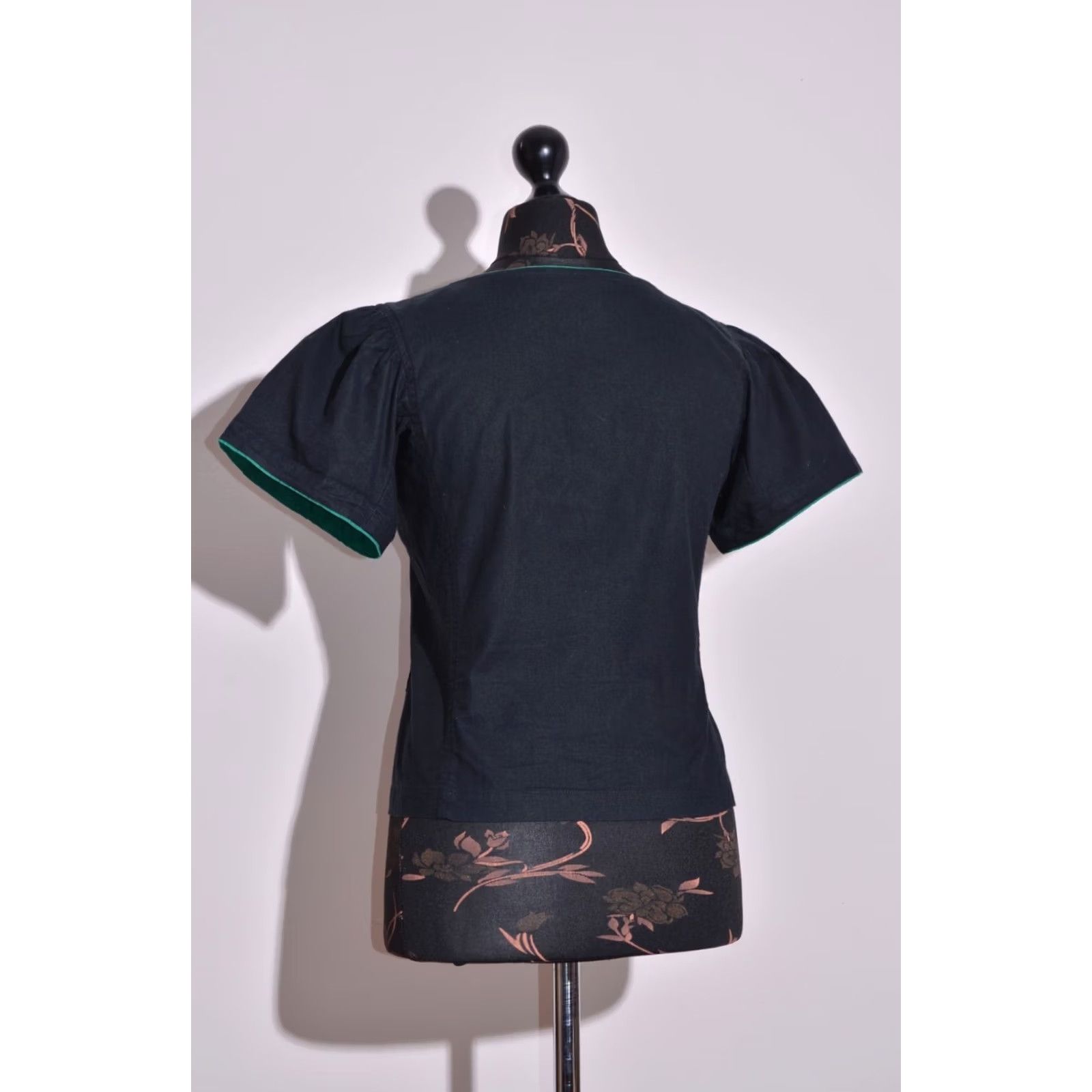 Kenzo KENZO Paris Women's Black Top Blouse Short Sleeve Button Front Size 40 Shirt Vintage Size S / US 4 / IT 40 - 4 Thumbnail