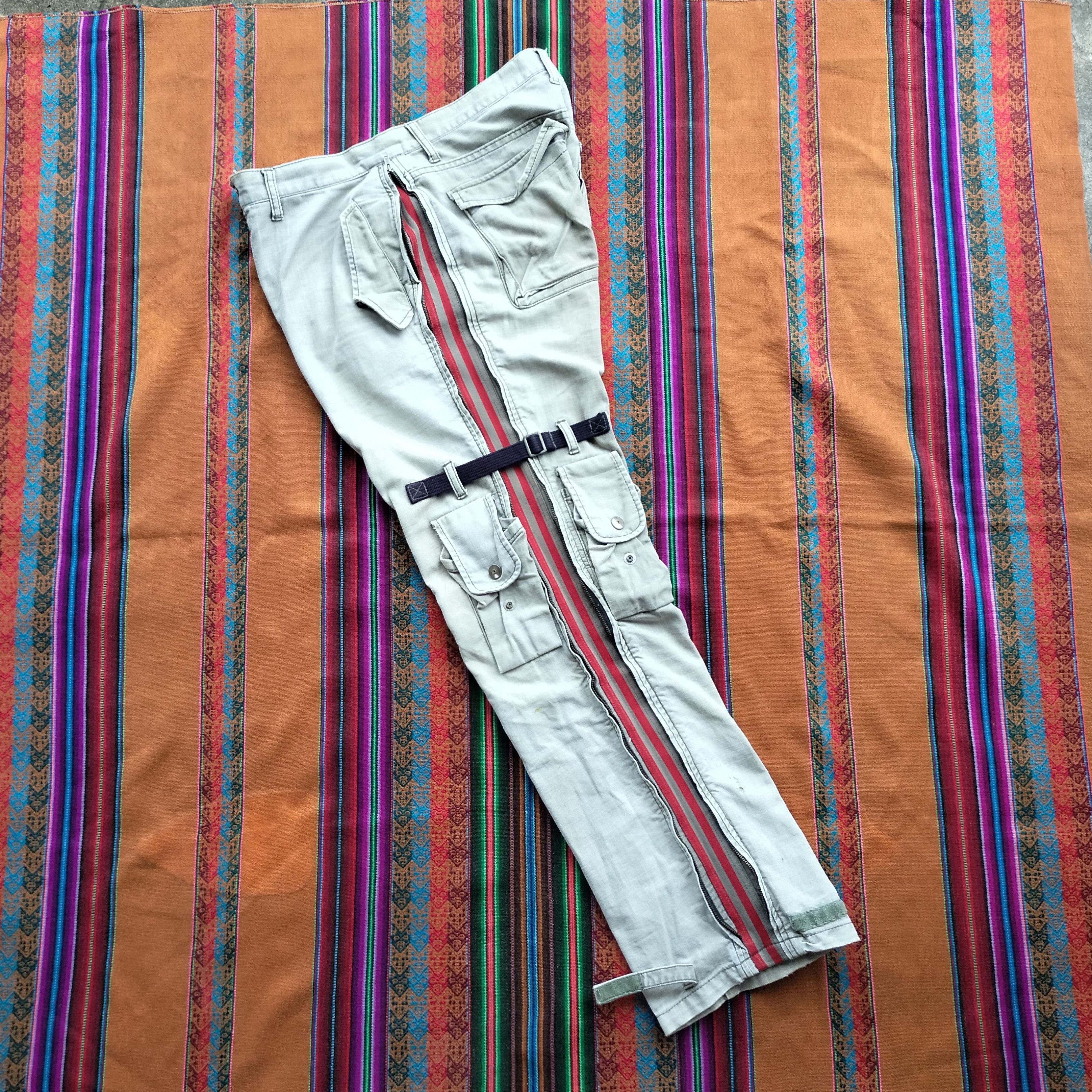 PPFM PPFM bondage zipper side distressed 3d 'cargo pants Size US 33 - 2 Thumbnail