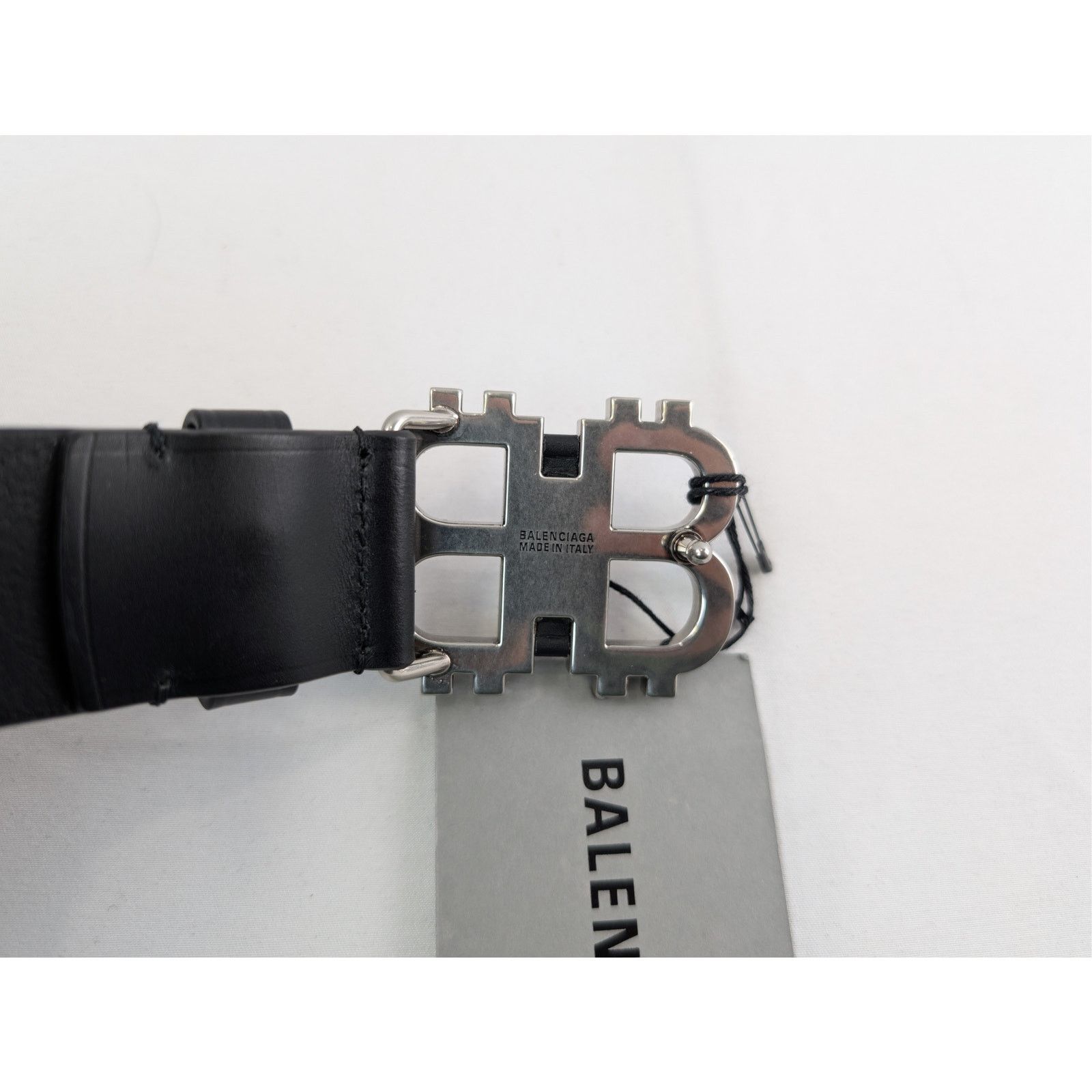 Balenciaga o1rshd1 Size: 85cm / Natural Calf Belt Crypto BB 35 in Black Size 34 - 7 Thumbnail