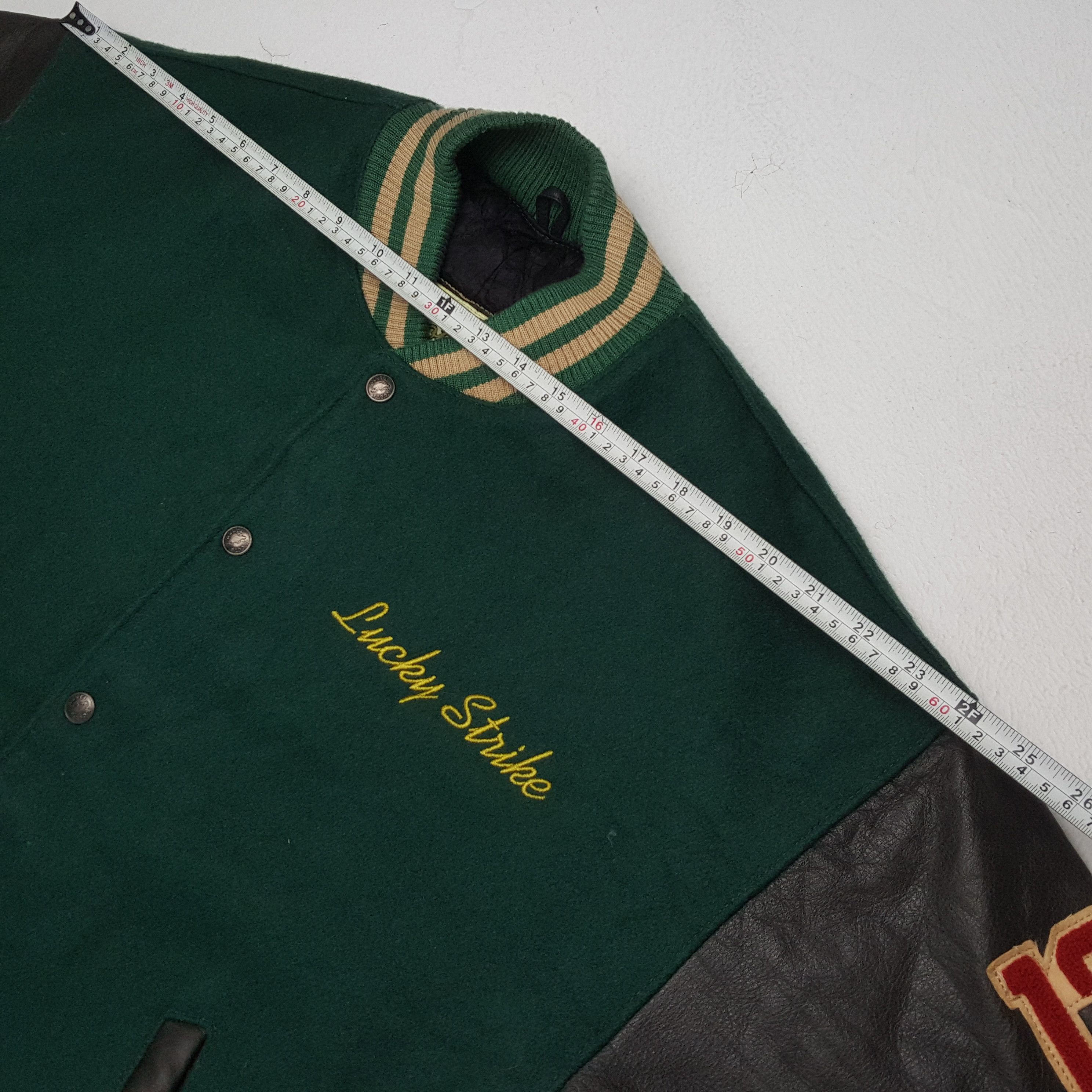 Vintage LUCKY STRIKE CIGARETTES Varsity Jacket Winter Style Size US XL / EU 56 / 4 - 5 Thumbnail