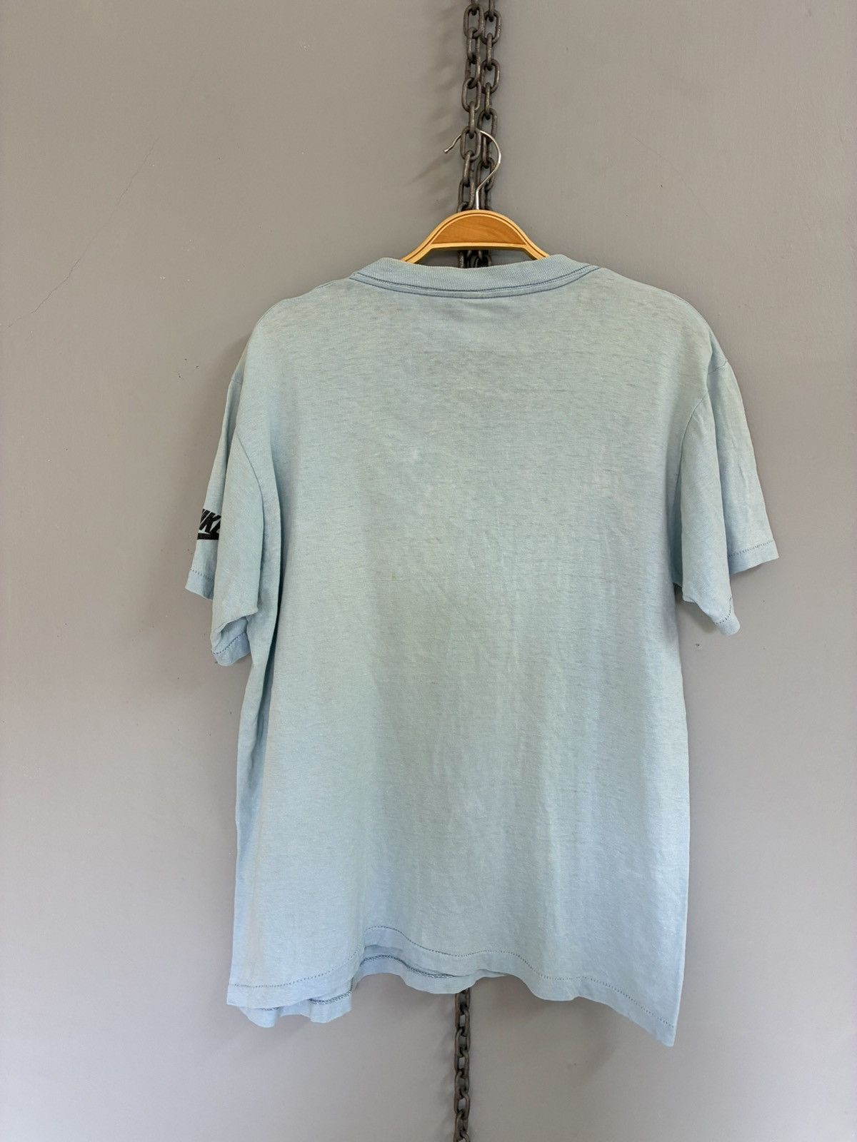 Nike Vintage Nike Trinidad-Clam Beach 1980 pinwheel tag Tshirt Size US L / EU 52-54 / 3 - 2 Thumbnail