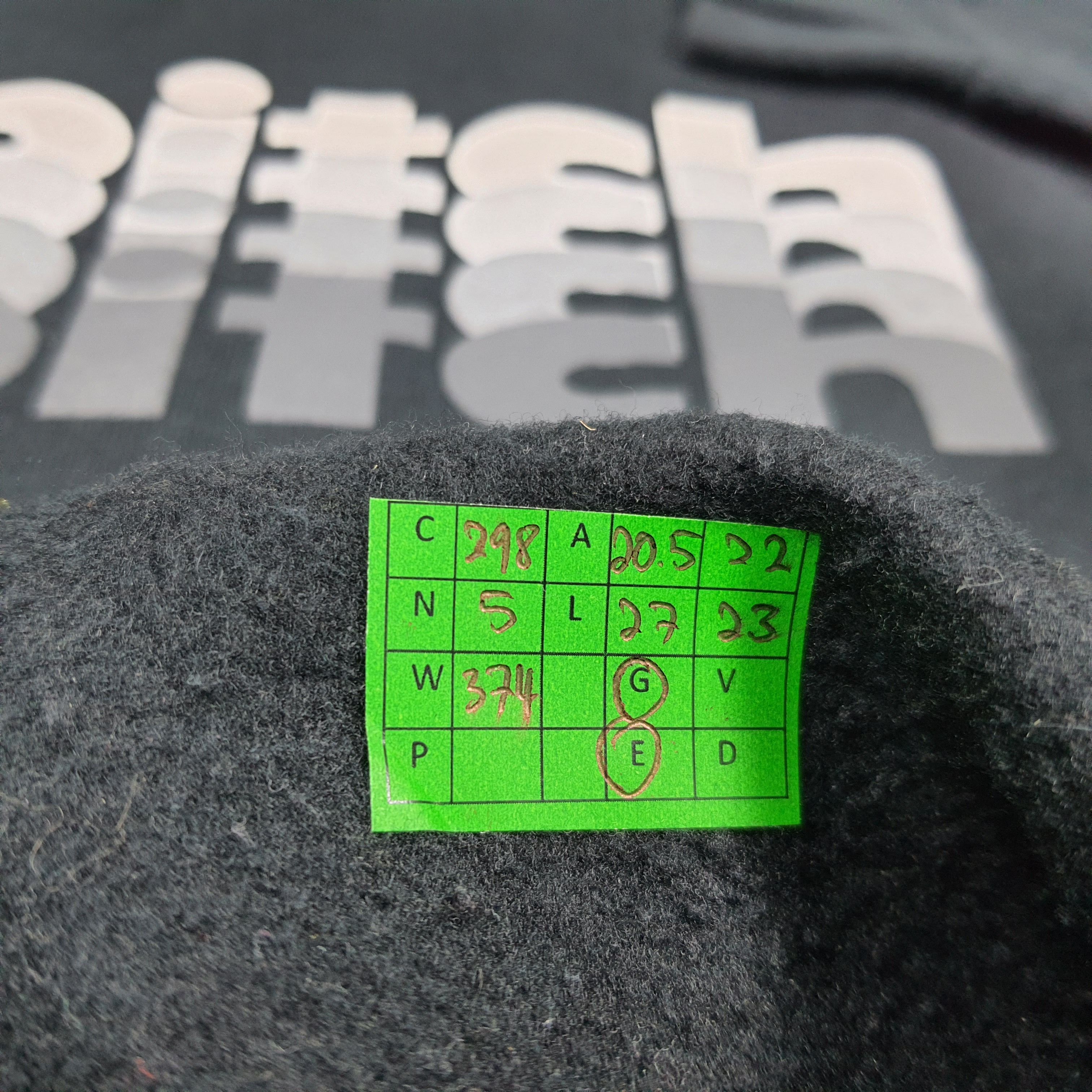 Vintage Vintage Bitch Skateboards Streetwear Sweatshirt C298N5 Size US S / EU 44-46 / 1 - 7 Thumbnail