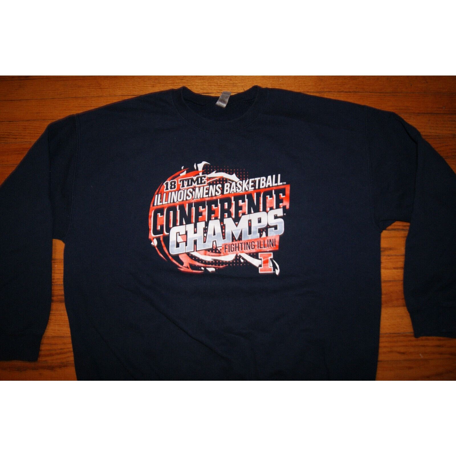 Gildan ILLINOIS FIGHTING ILLINI Basketball 18 Mens XL Sweatshirt Size US XL / EU 56 / 4 - 1 Thumbnail