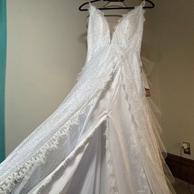 Other A-Line/Princess Tulle Applique V-neck Sleeveless Sweep/Brush Size ONE SIZE - 2 Thumbnail
