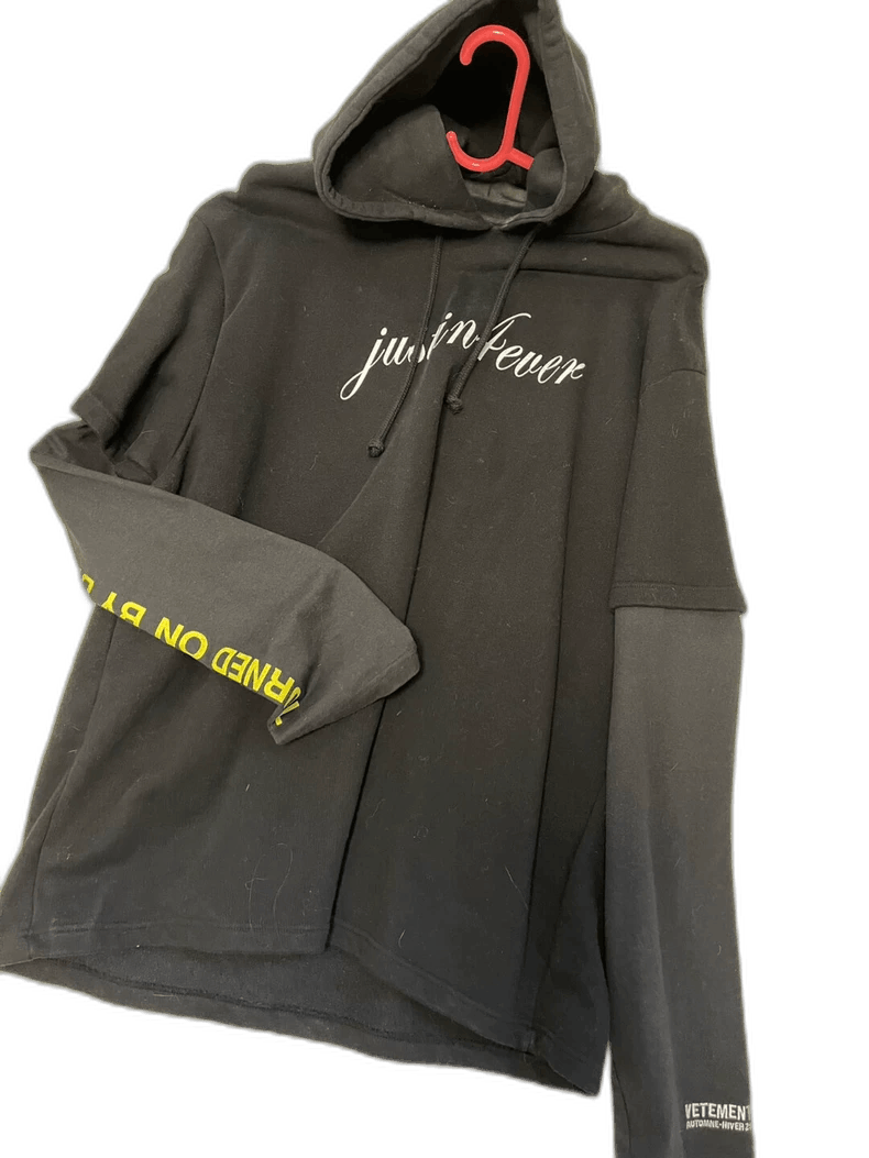 Vetements vetements black oversized hoodie with graphics Size US L / EU 52-54 / 3 - 1 Thumbnail