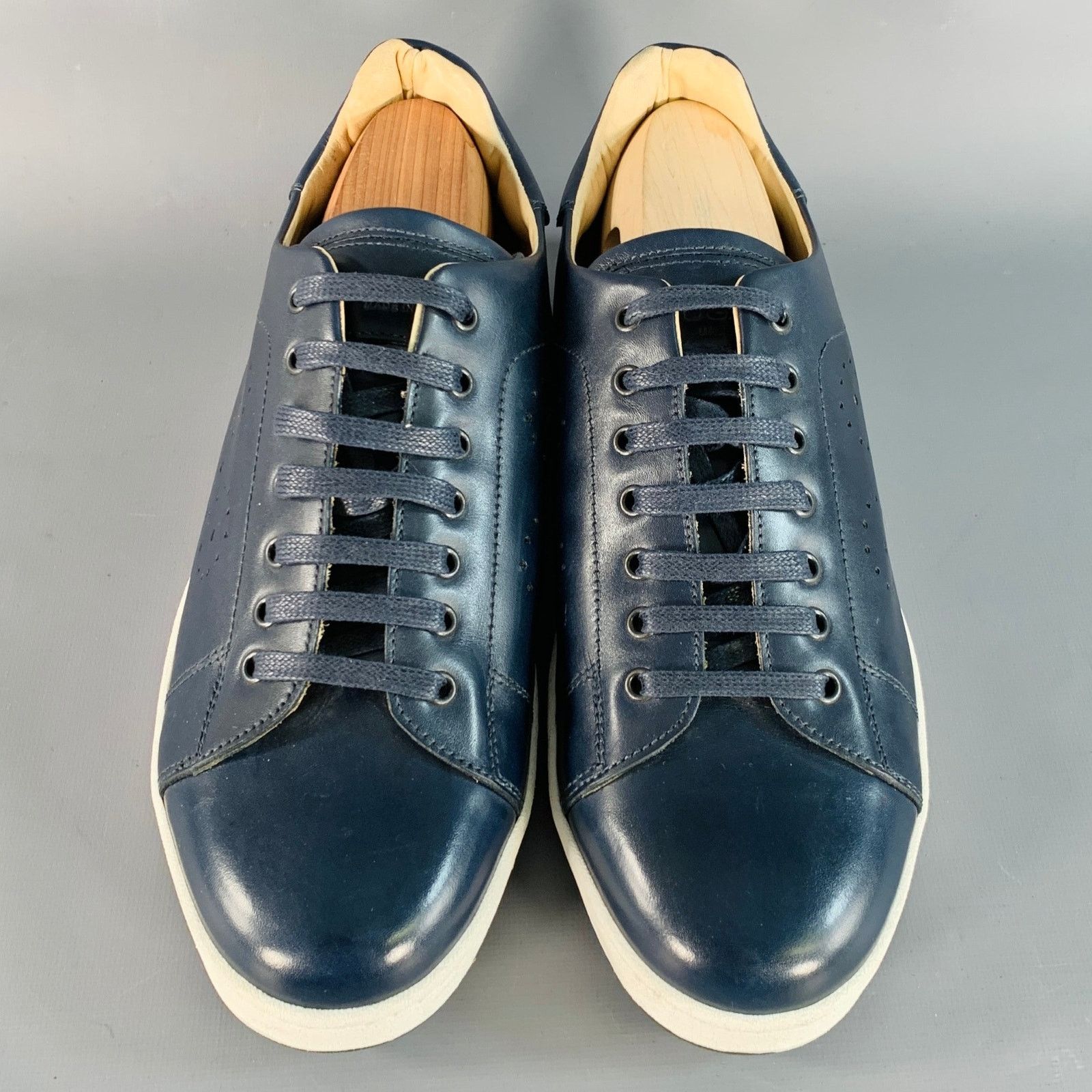 BUGATCHI BUGATCHI Size 8 Navy Perforated Leather Low Top Sneakers Size US 8 / EU 41 - 4 Thumbnail