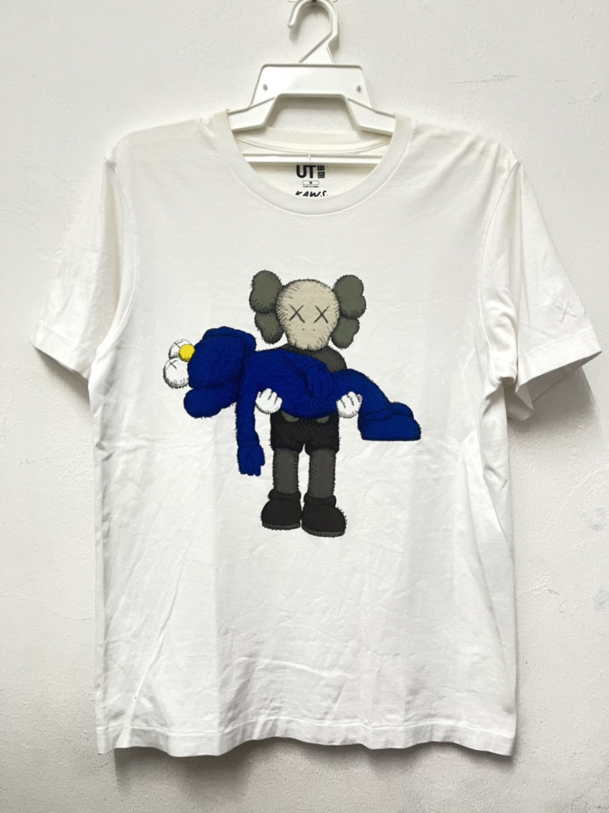 Japanese Brand × Kaws Kaws x Ut Japanase Brand T shirt Size US M / EU 48-50 / 2 - 1 Thumbnail