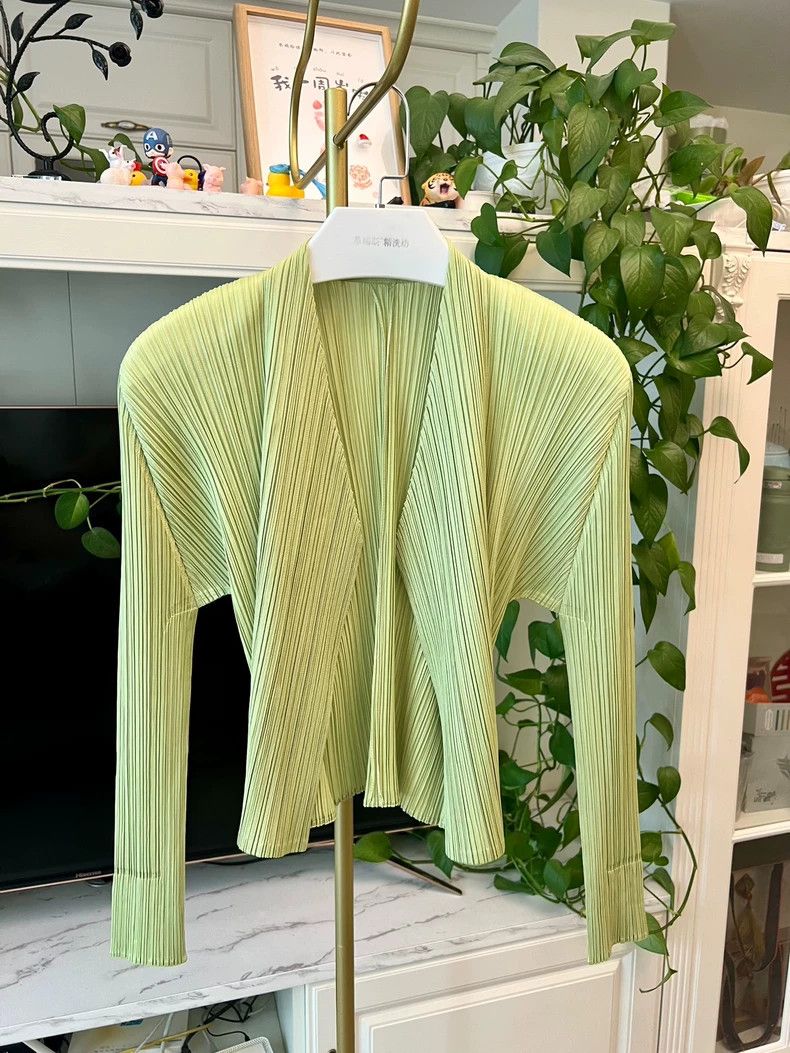 Issey Miyake Issey Miyake Avocado coat Size L / US 10 / IT 46 - 1 Thumbnail