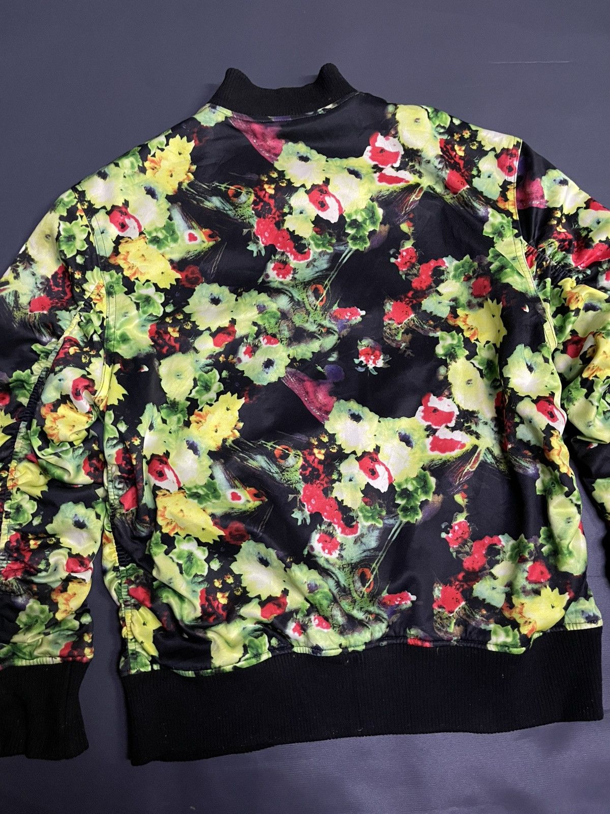 Designer × Japanese Brand RARE Designer Sureve Flora Black Over Print Bomber Jacket Size US L / EU 52-54 / 3 - 8 Thumbnail