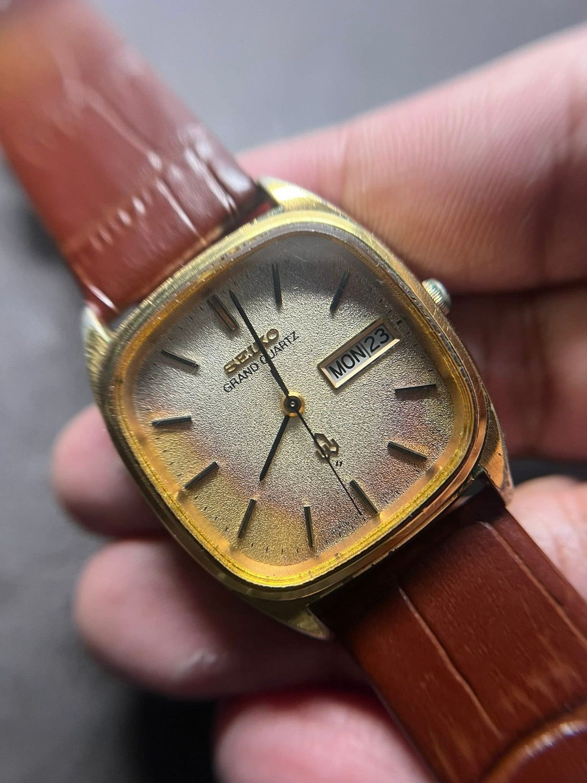 Seiko Vintage 70s Seiko Grand Quartz Frosted Diamond Dust Dial Size ONE SIZE - 1 Thumbnail