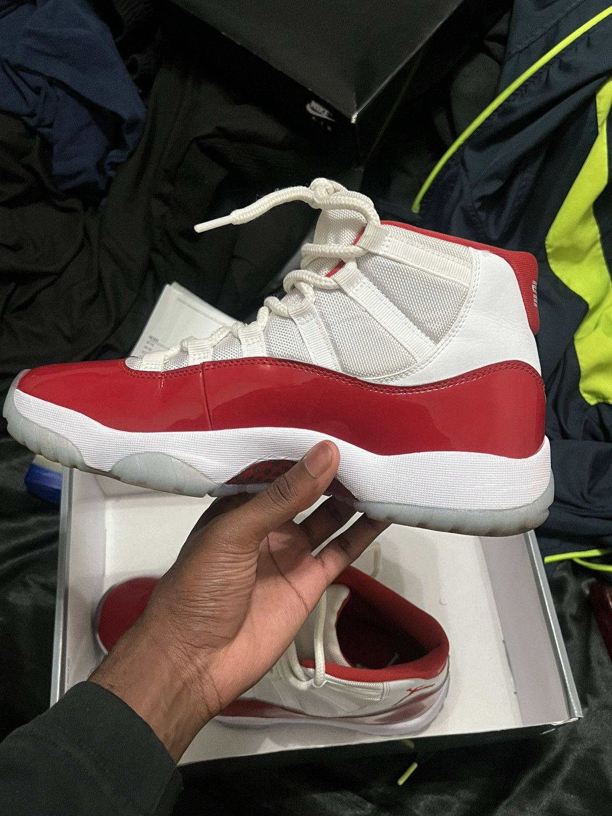 Jordan Brand Jordan 11 Cherry Size US 9.5 / EU 42-43 - 9 Thumbnail