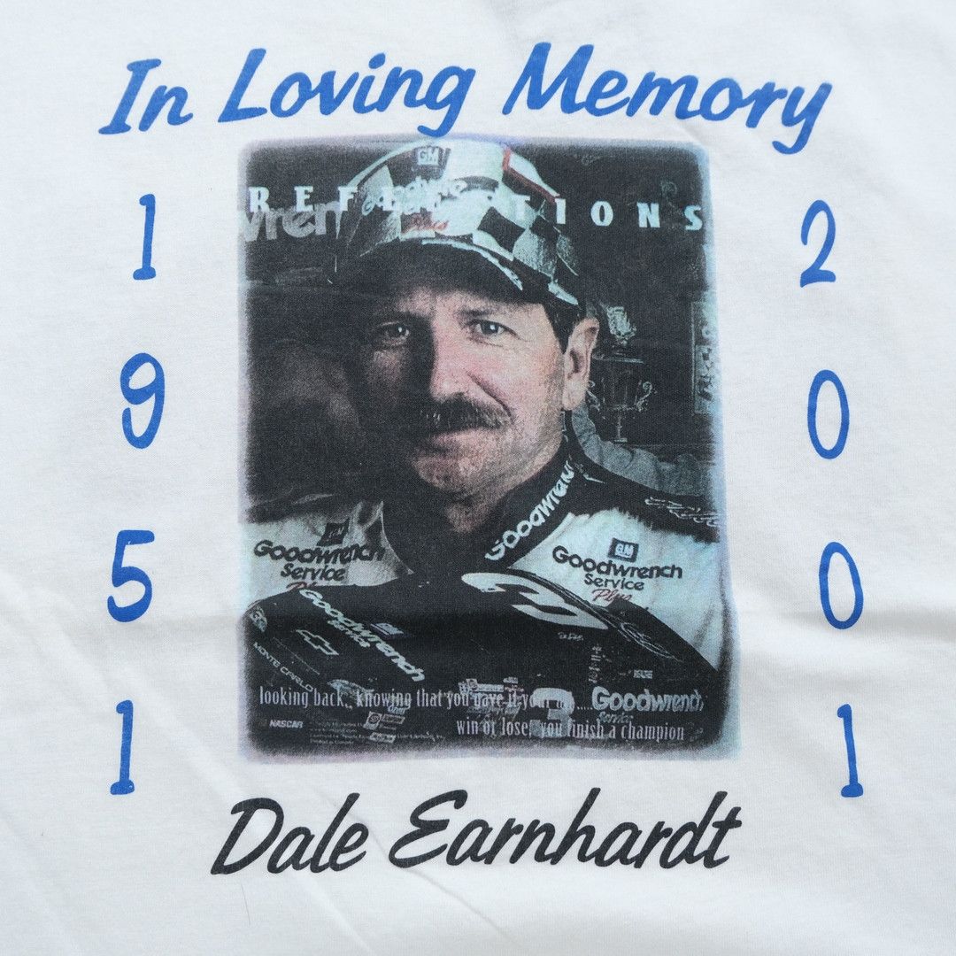 NASCAR 2001 In Loving Memory Dale Earn Hardt 1951 - 2001 White Tee Size US XL / EU 56 / 4 - 5 Thumbnail