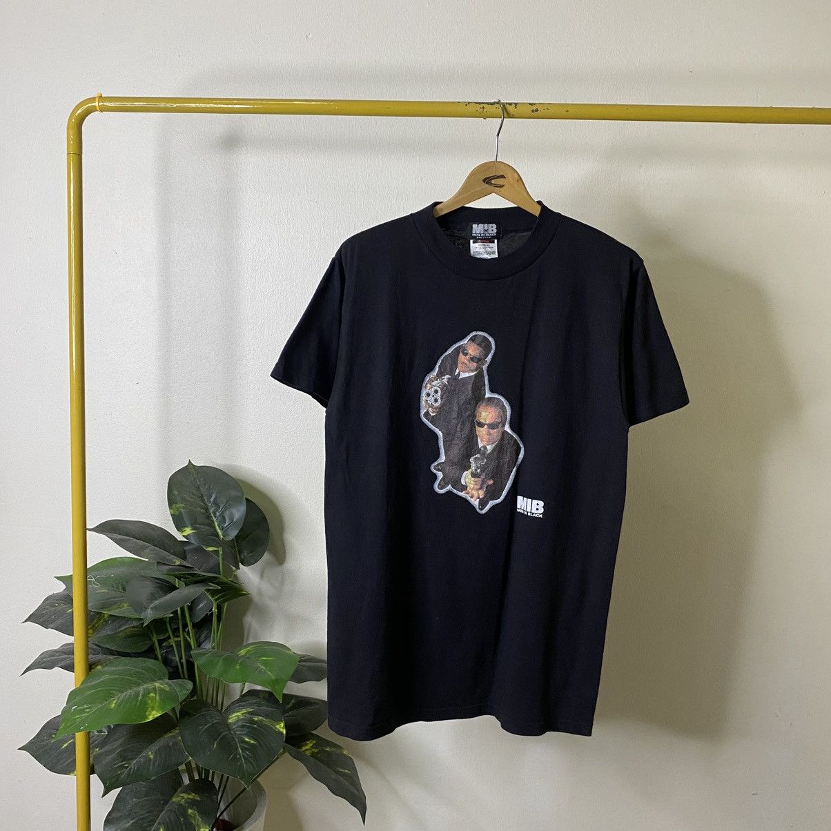 Vintage 1990s Men In Black MIB Will Smith Movie Promo T Shirt Size US M / EU 48-50 / 2 - 1 Thumbnail
