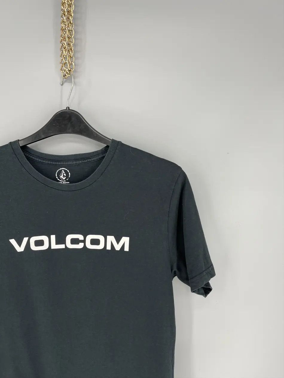 Vintage × Volcom Vintage Y2K Volcom Stone Skateboard Pin Logo Design Tshirt Size US M / EU 48-50 / 2 - 5 Thumbnail