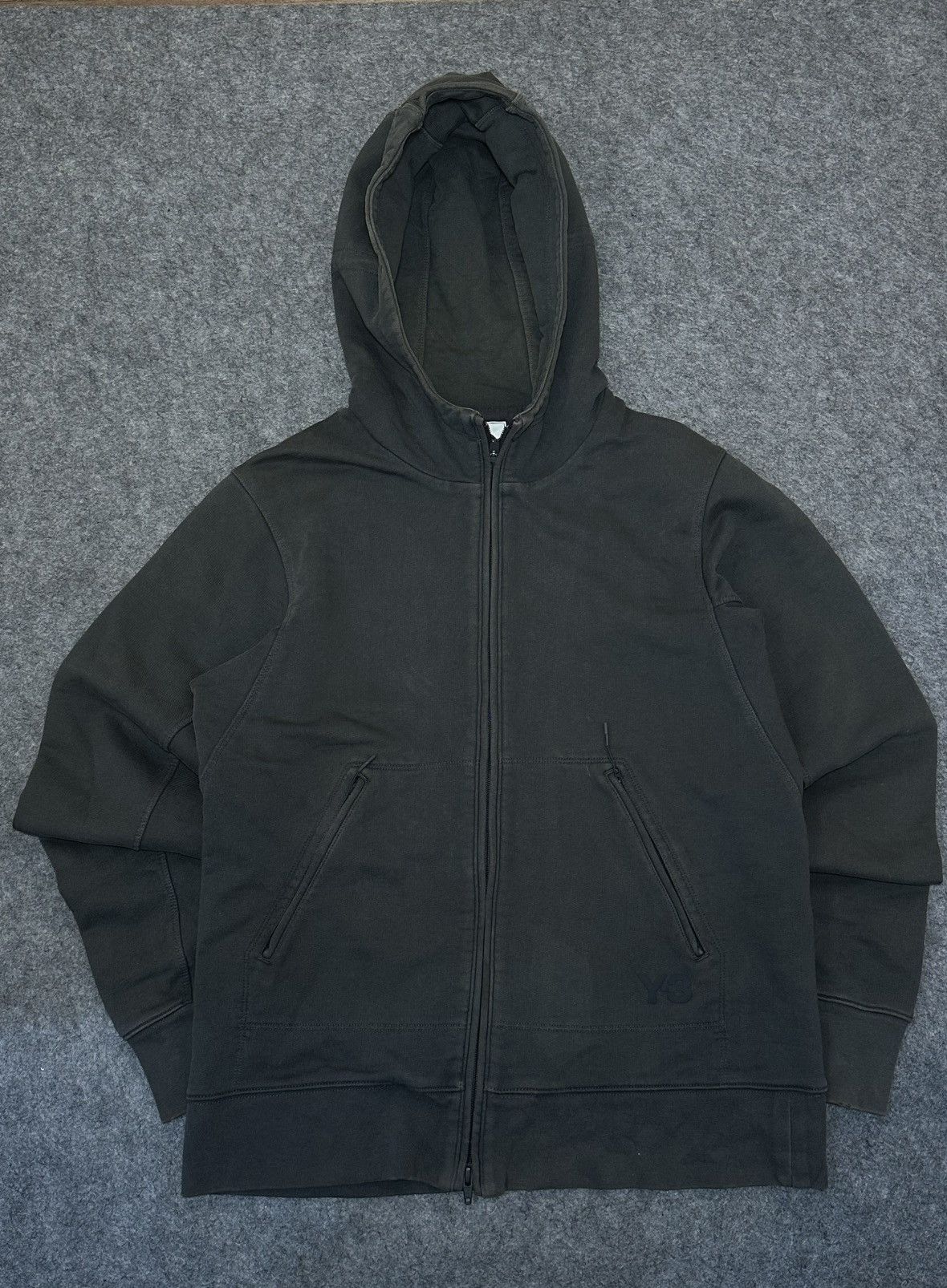 Y-3 Y-3 brand zip-up hoodie in a dark grey color. Size US M / EU 48-50 / 2 - 1 Thumbnail