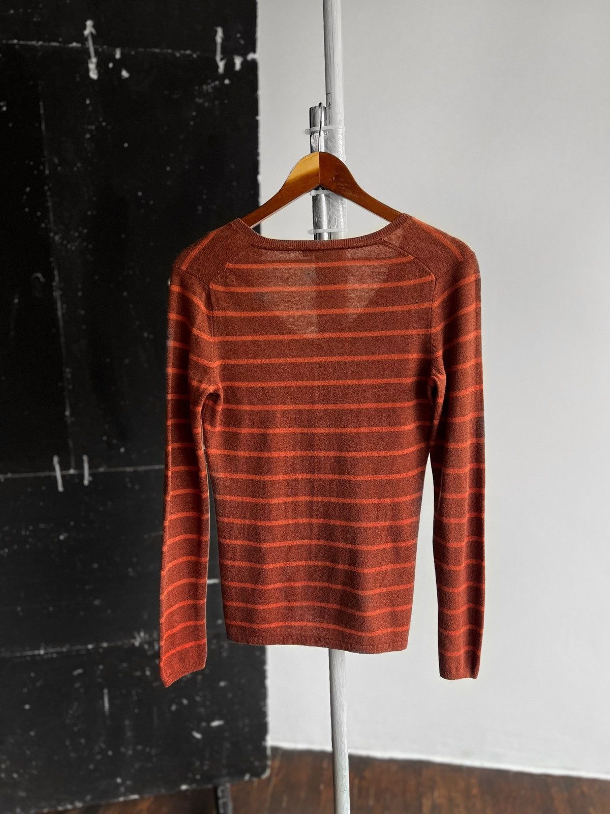 Designer × Tommy Hilfiger Tommy Hilfiger Womens Striped Long Sleeve V-Neck Jumper Size S / US 4 / IT 40 - 3 Thumbnail