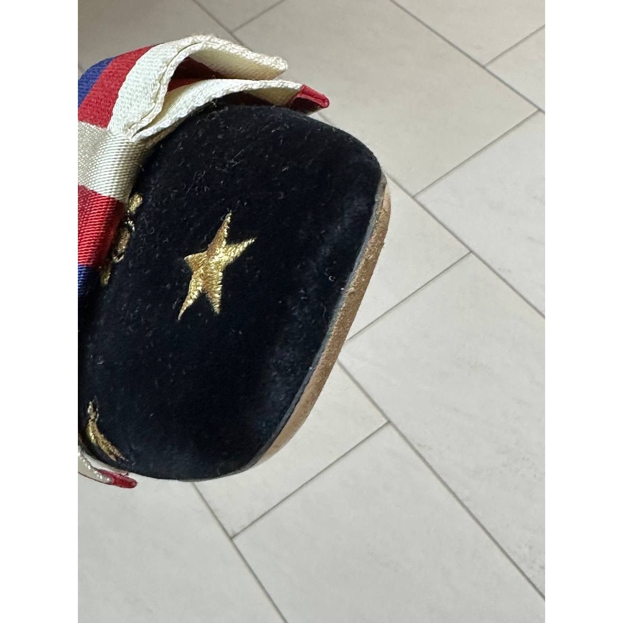 Gucci Gucci Women's Black Velvet Emellished Bow Mules sz.36.5 Size US 6.5 / IT 36.5 - 8 Thumbnail