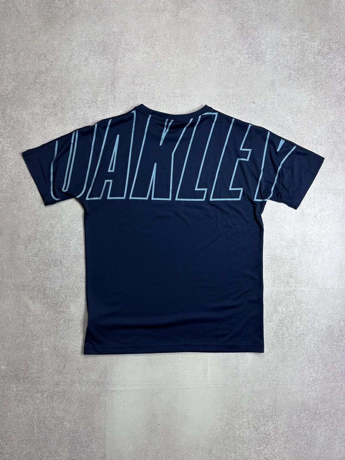 Oakley Vintage Oakley Software Y2K T-shirt XL Size US XL / EU 56 / 4 - 4 Thumbnail