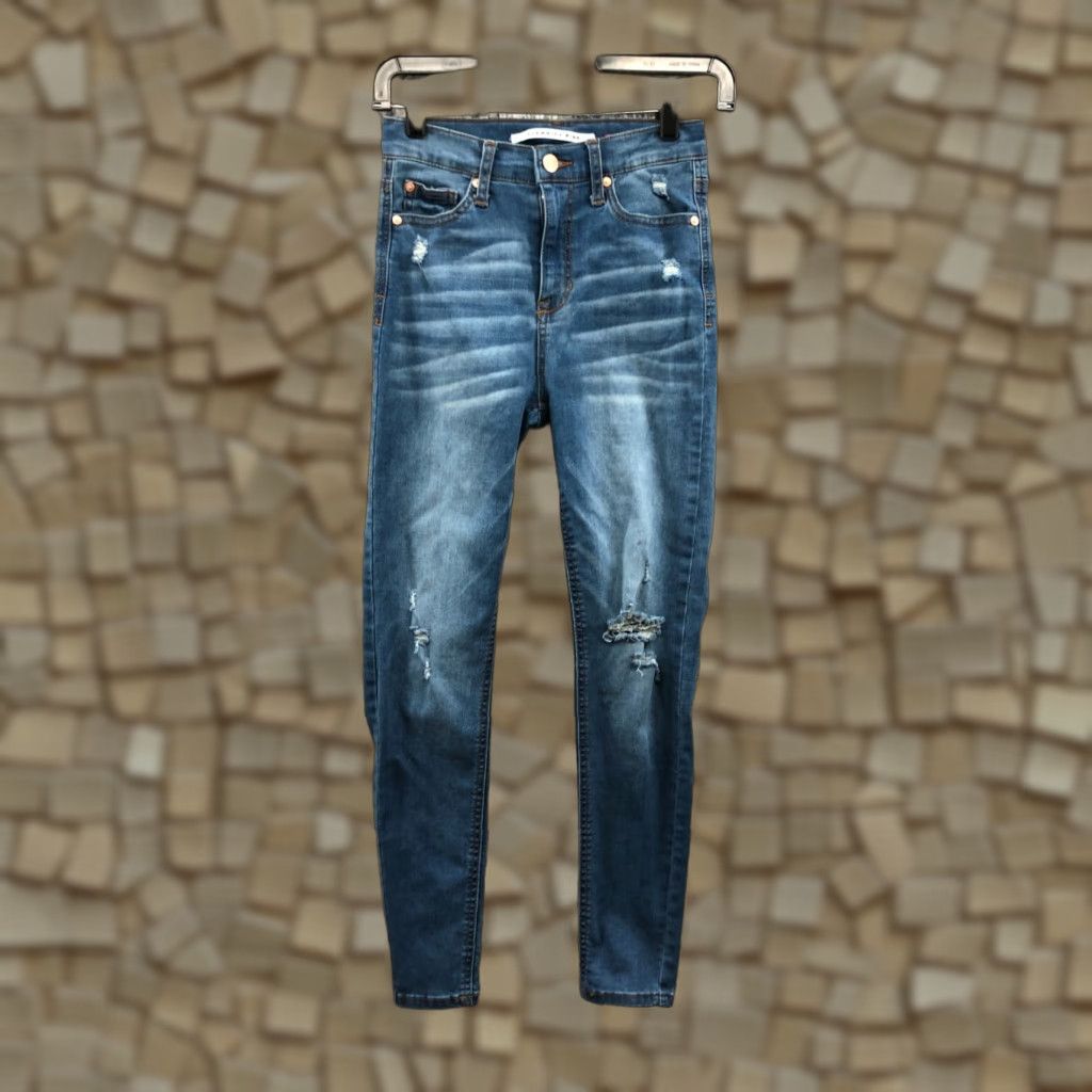Vintage VINTAGE Celebrity Pink The Spice Skinny Jeans Junior Size 3 Medium Wash Blue Womens Jeans Size 26" / US 2 / IT 38 - 1 Thumbnail