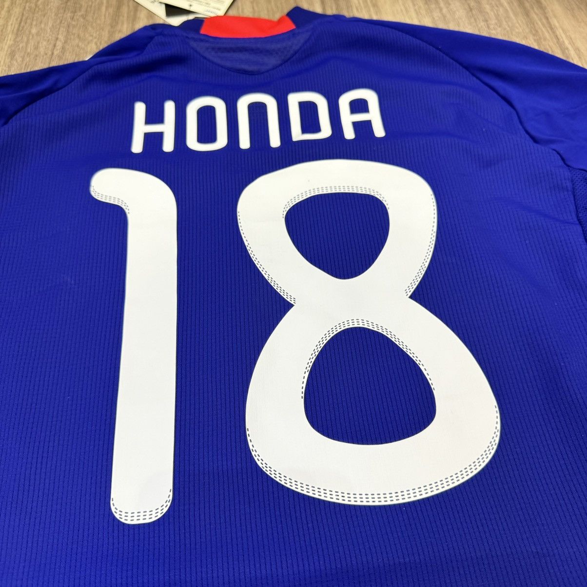 Adidas × Japanese Brand Japan World Cup 2010 player issue home shirt#18 Honda (Bnwt) Size US M / EU 48-50 / 2 - 5 Thumbnail