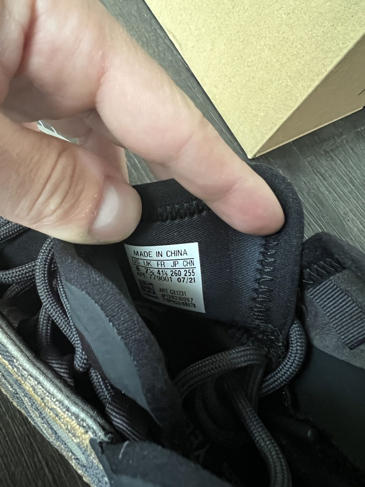 Adidas × Yeezy Adidas Yeezy Quantum Size US 8 / EU 41 - 11 Thumbnail