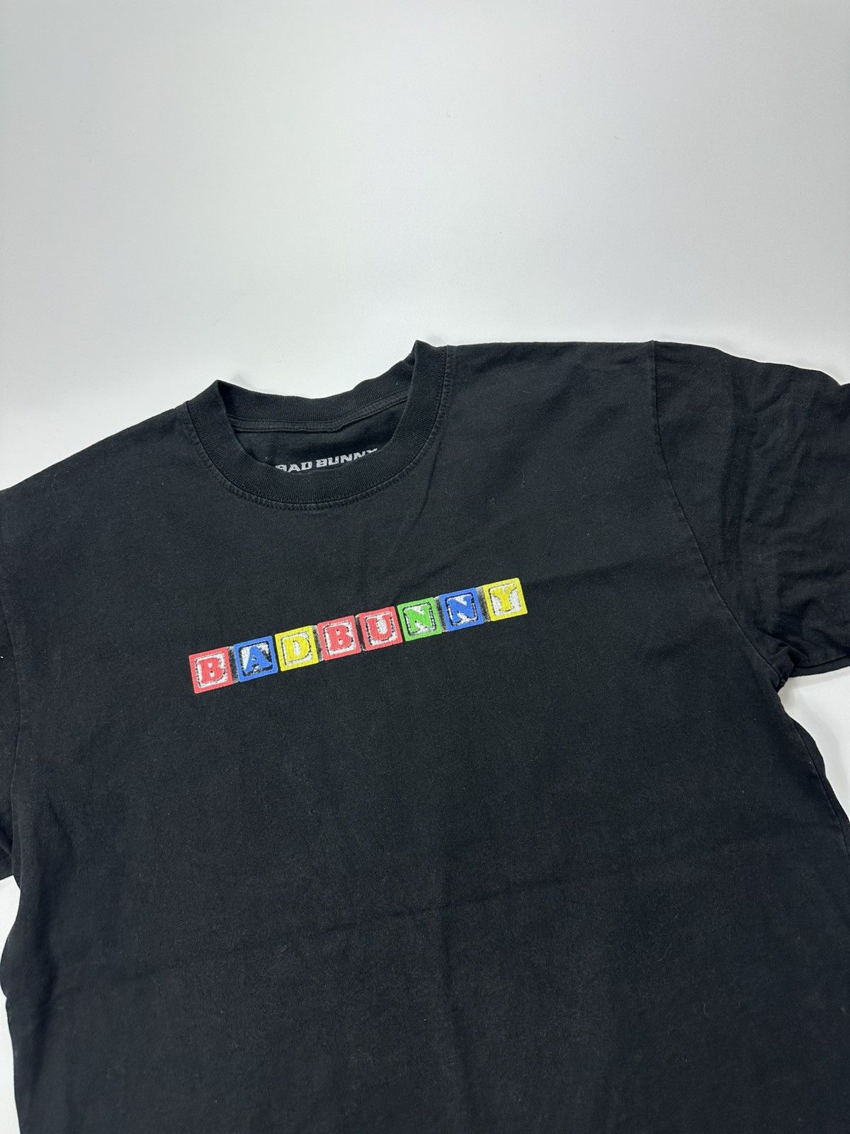 Band Tees Bad Bunny YQLMDLG T-shirt Cetre Logo Men's Size US M / EU 48-50 / 2 - 7 Thumbnail