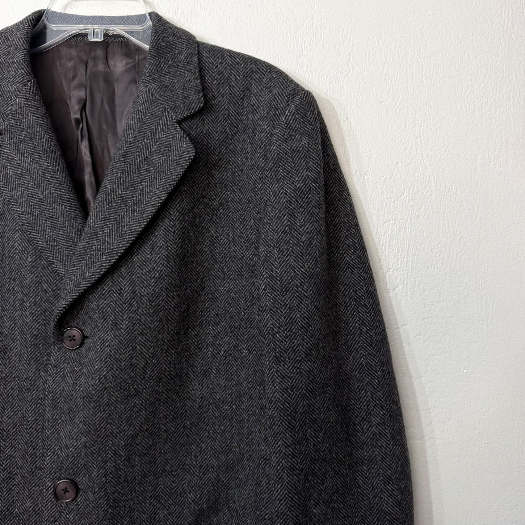 Vintage VINTAGE Barneys New York Overcoat Mens 46 Gray Wool Herringbone Tweed Long Lined Coat Size US S / EU 44-46 / 1 - 3 Thumbnail