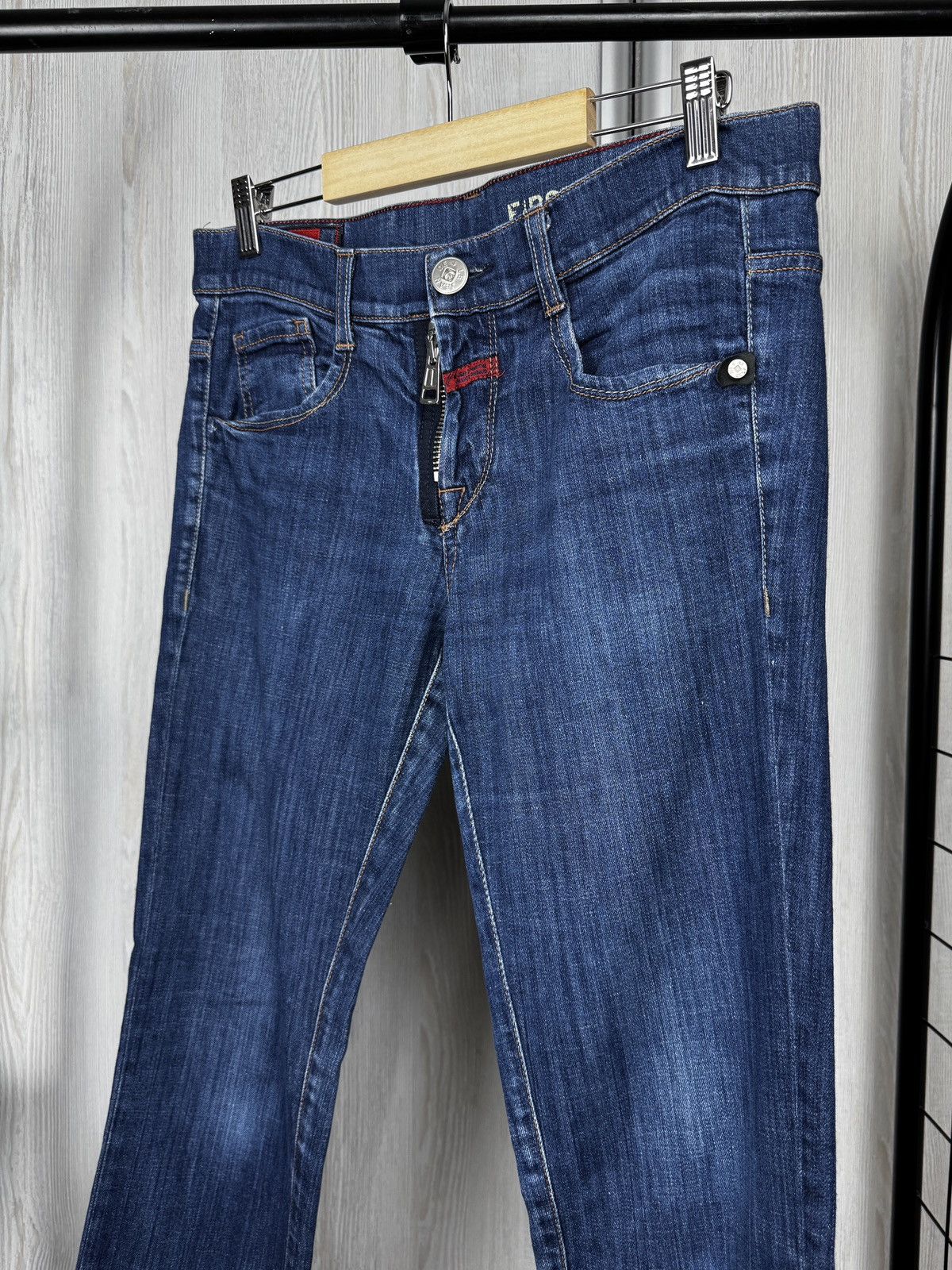 Marithe + Francois Girbaud Le jean devMarithe Francois Girbaud blue faded denim pants Size 30" / US 8 / IT 44 - 5 Thumbnail