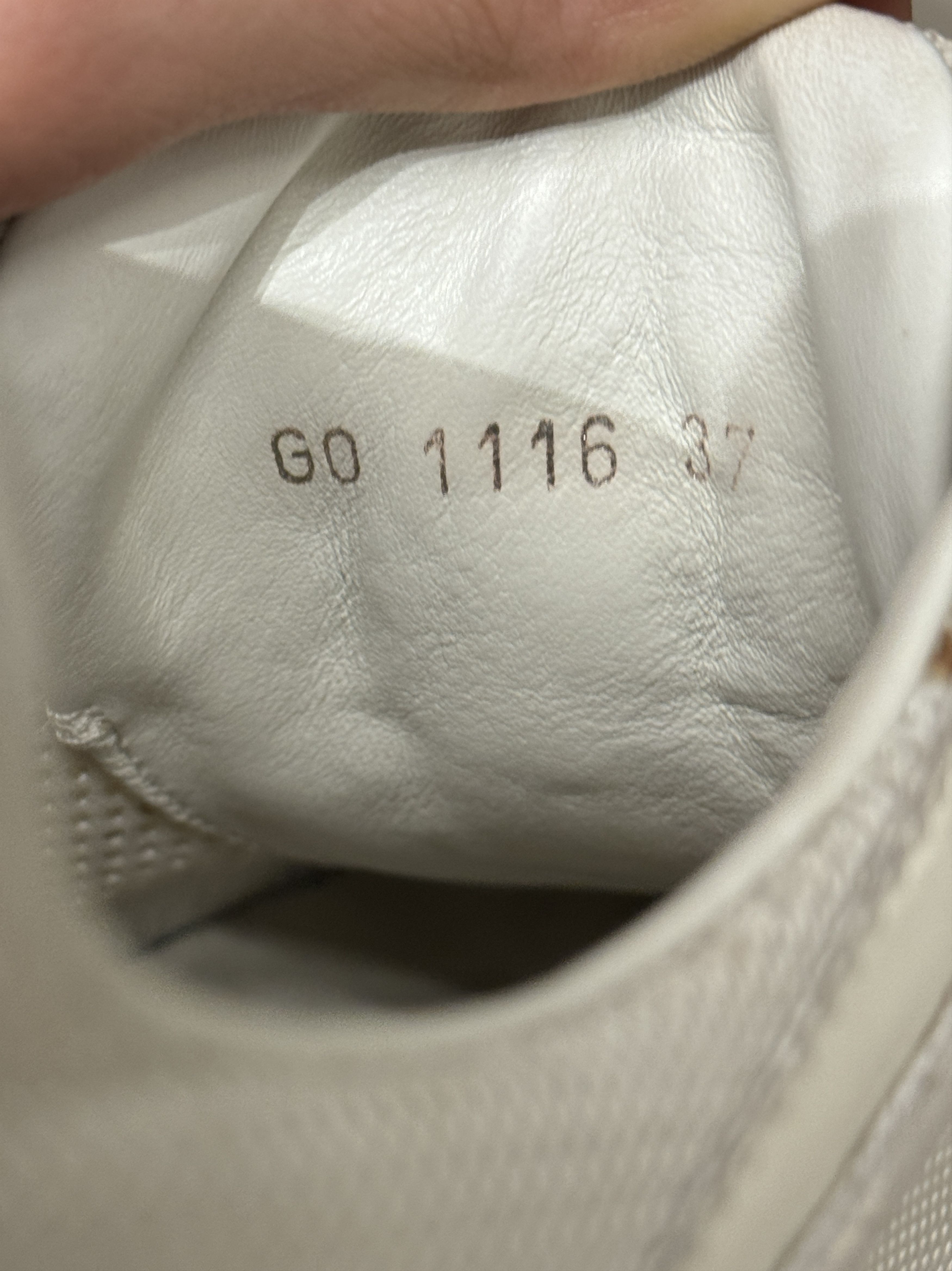 Louis Vuitton Louis Vuitton Run Away white mesh sneakers Size US 6 / IT 36 - 3 Thumbnail