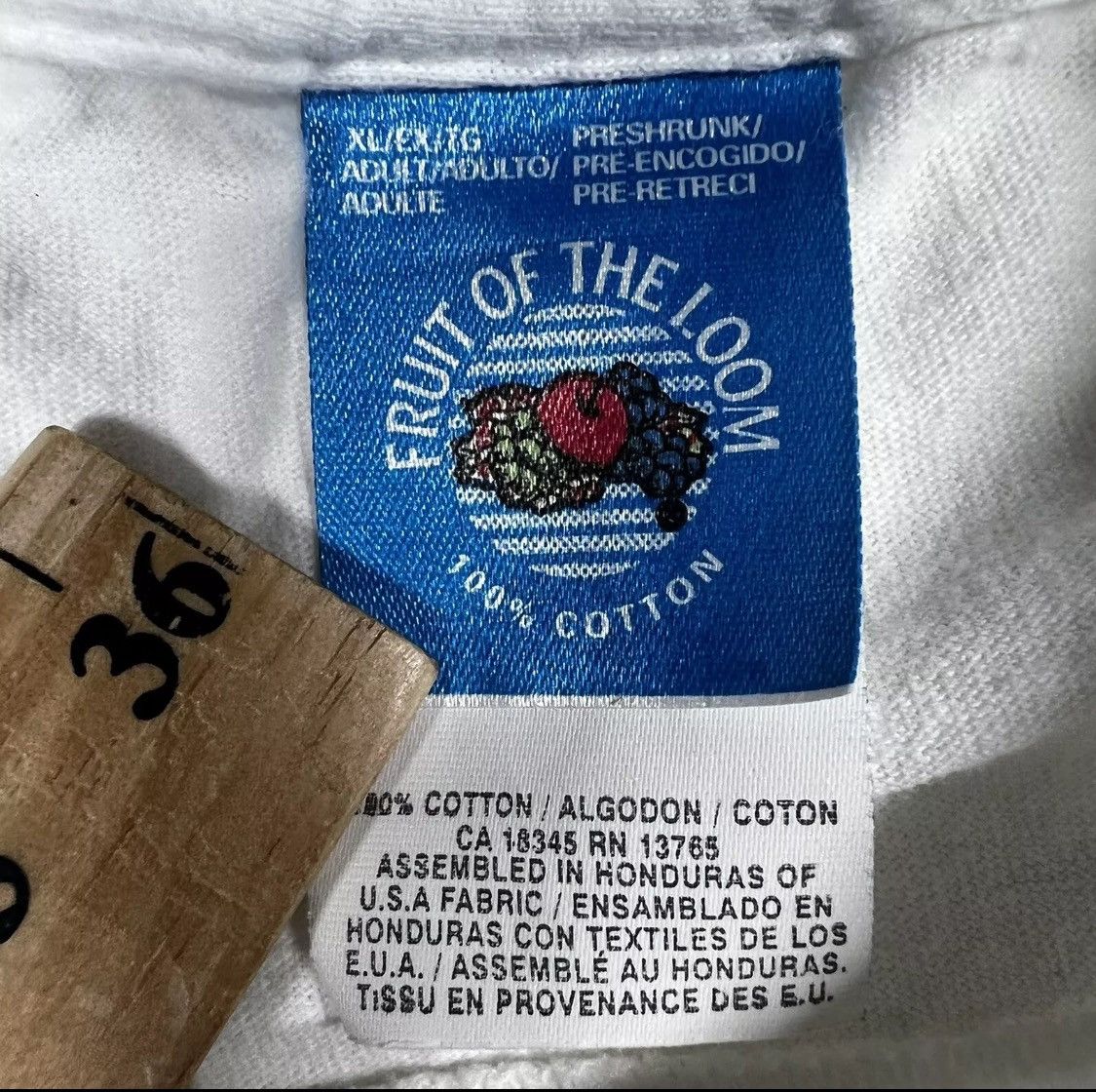 Fruit Of The Loom DIKEMBE MOTOMBO SINGLE STITCH 90s vintage autograph tee Size US XL / EU 56 / 4 - 9 Thumbnail