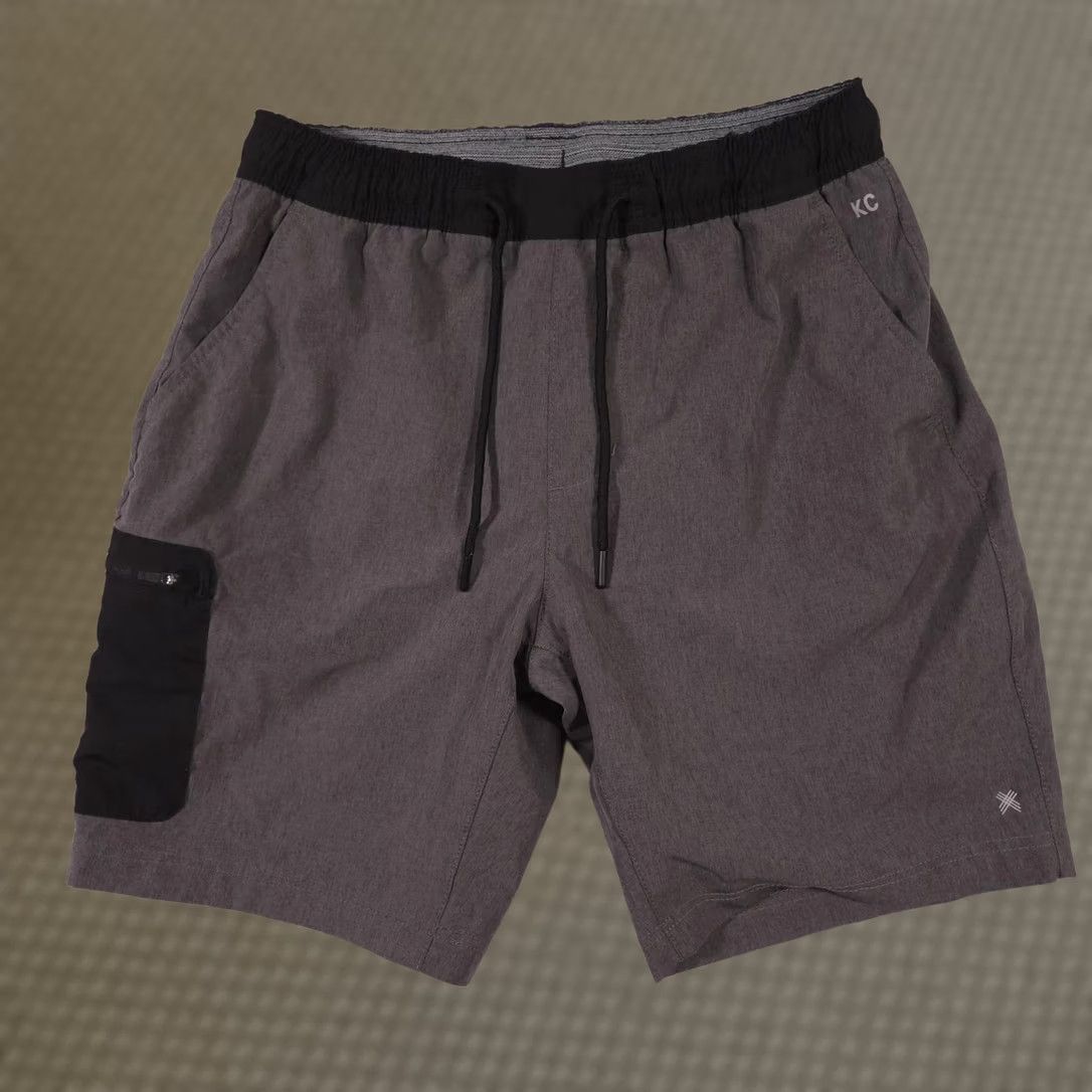 Kenneth Cole Kenneth Cole Shorts Mens Small Gray Black Hybrid Athletic Cargo Pocket Stretch Size US 29 - 1 Thumbnail