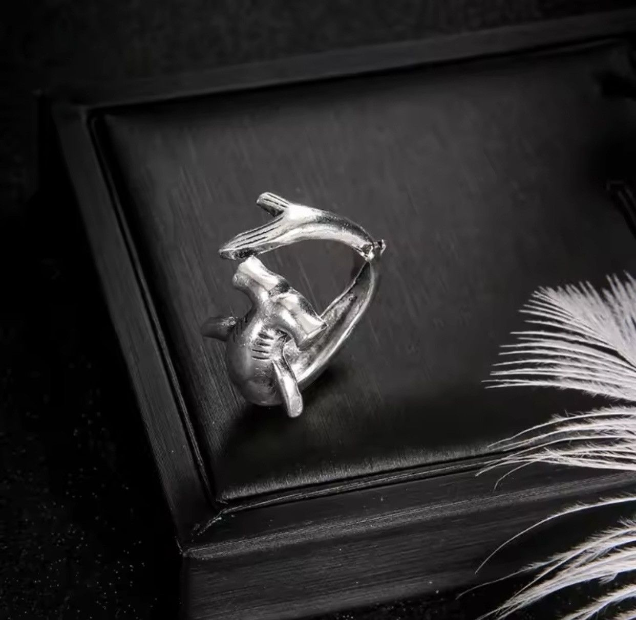 Jewelry 2x Punk Style White Shark & Hammerhead Shark Rings Size ONE SIZE - 3 Thumbnail