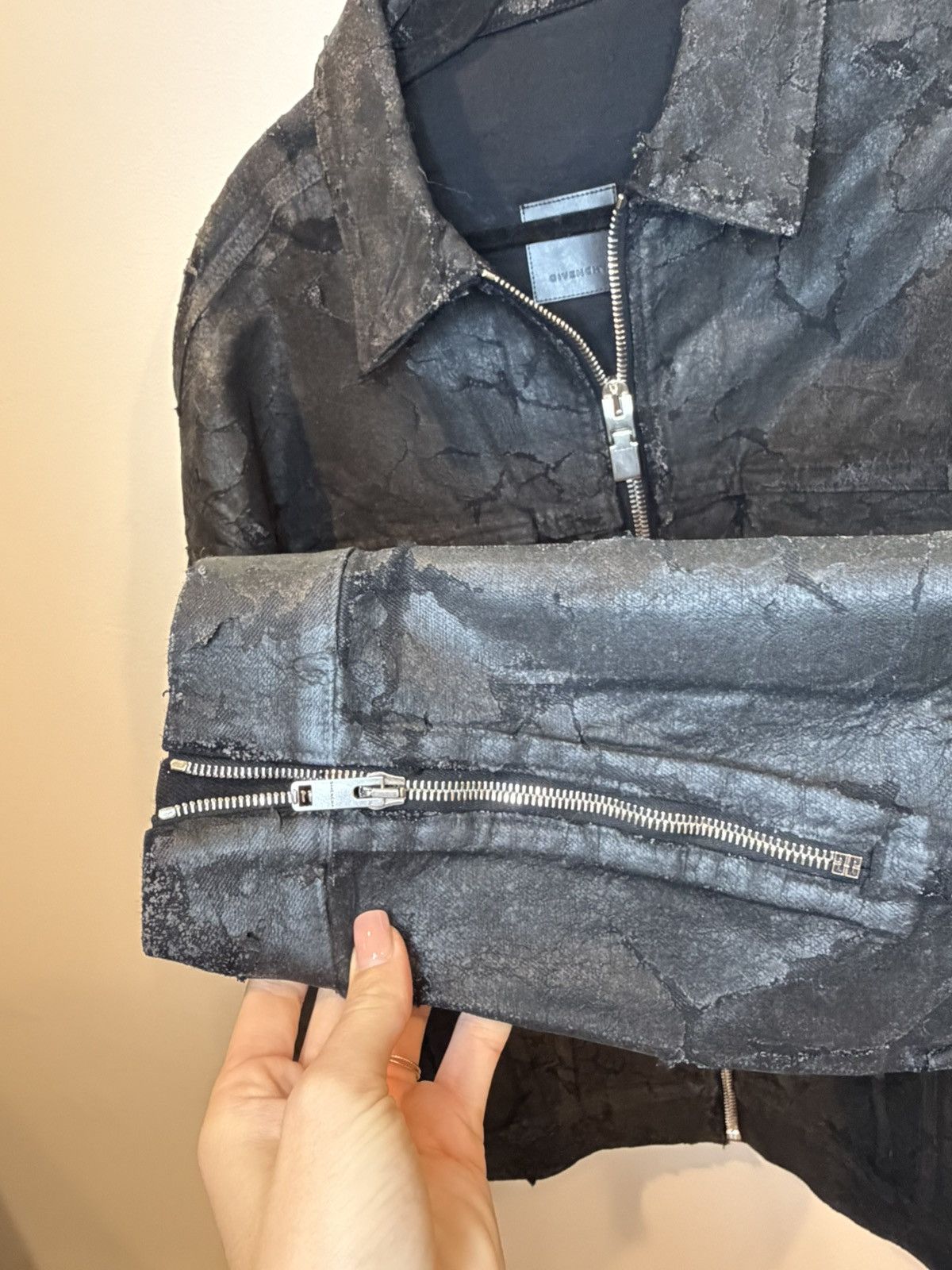 Givenchy Givenchy Cracked Wax Denim Jacket Size US L / EU 52-54 / 3 - 3 Thumbnail