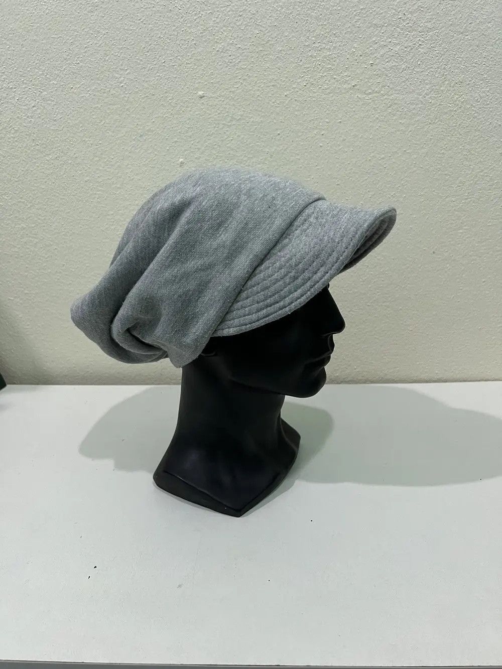 Champion Vintage Champion Small Logo Beanie Cap Size ONE SIZE - 3 Thumbnail