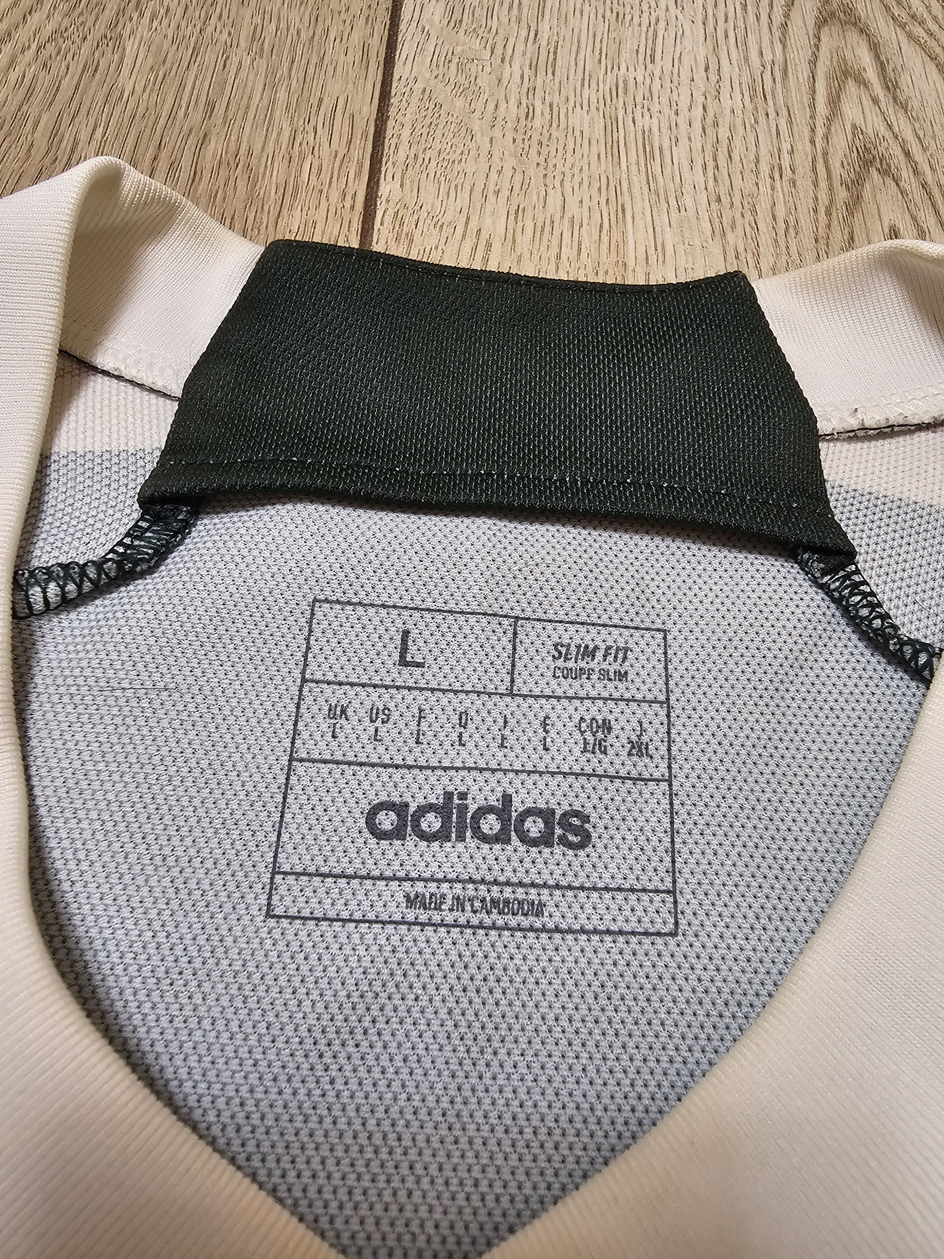 Adidas MANCHESTER UNITED 2023 2024 AWAY FOOTBALL SOCCER JERSEY Size US L / EU 52-54 / 3 - 5 Thumbnail