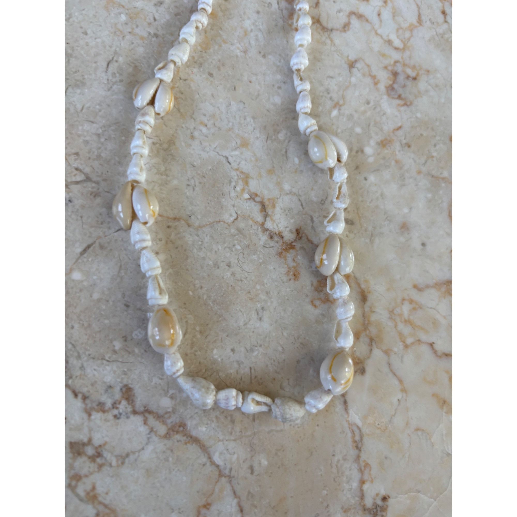 Other Black Beaded Necklace With White Turtle Pendant Pink Shell N Size ONE SIZE - 7 Thumbnail