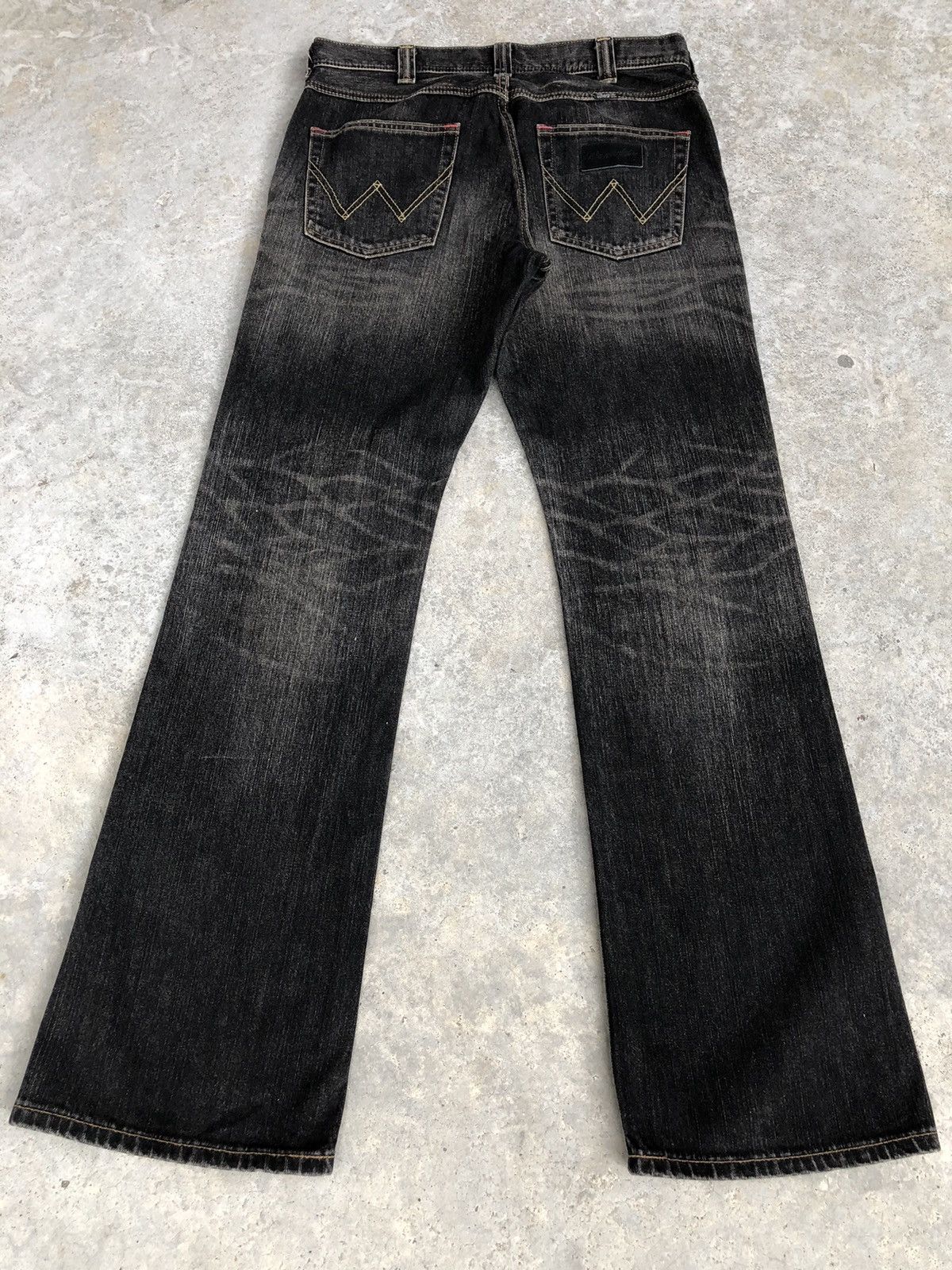 Wrangler Wrangler Flared Jeans Distressed Distressed Jeans Size US 33 - 2 Thumbnail