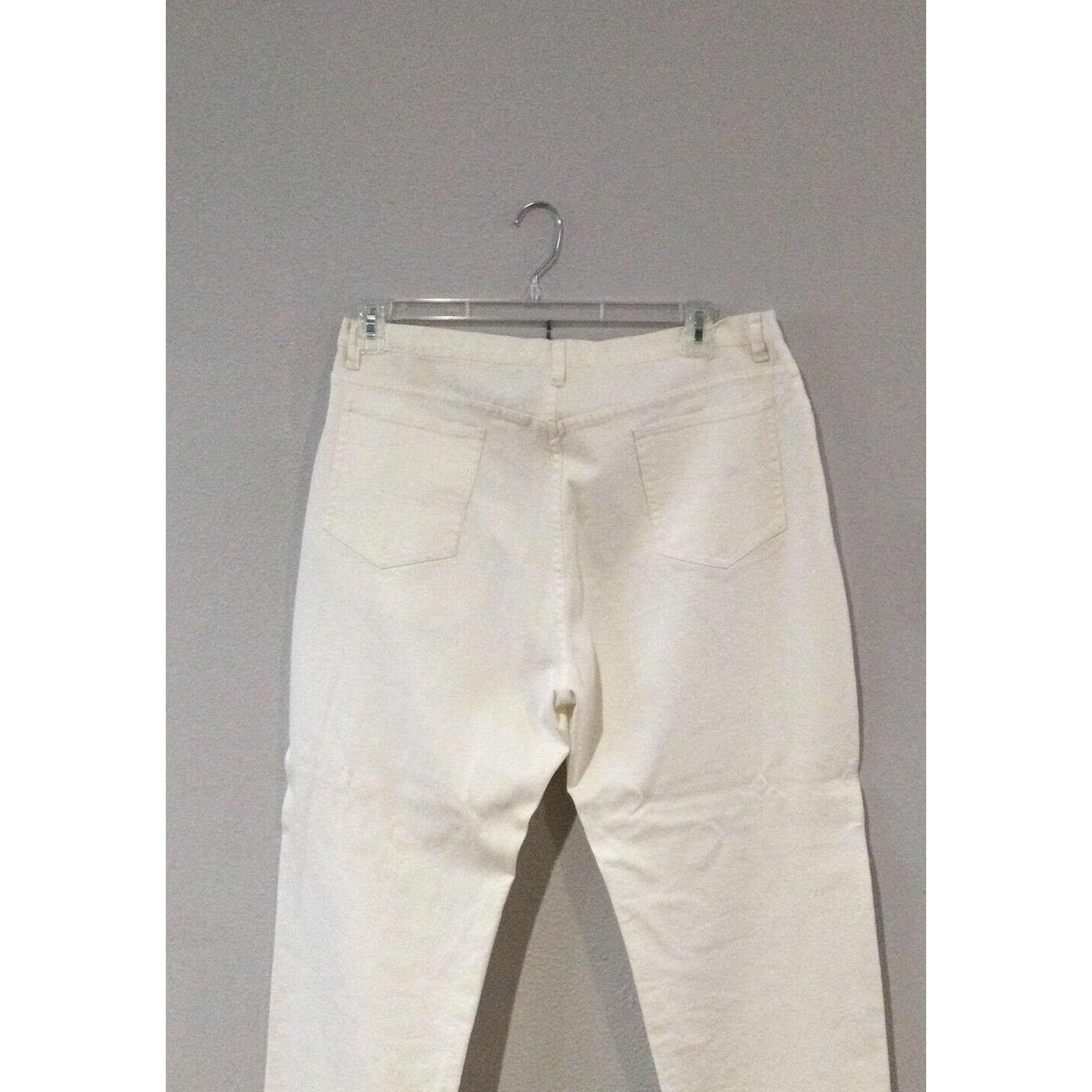 Chicos Chicos Design White Denim Button Front Jeans 3/XL/16 NWT Size 38" / US 16 / IT 52 - 7 Thumbnail