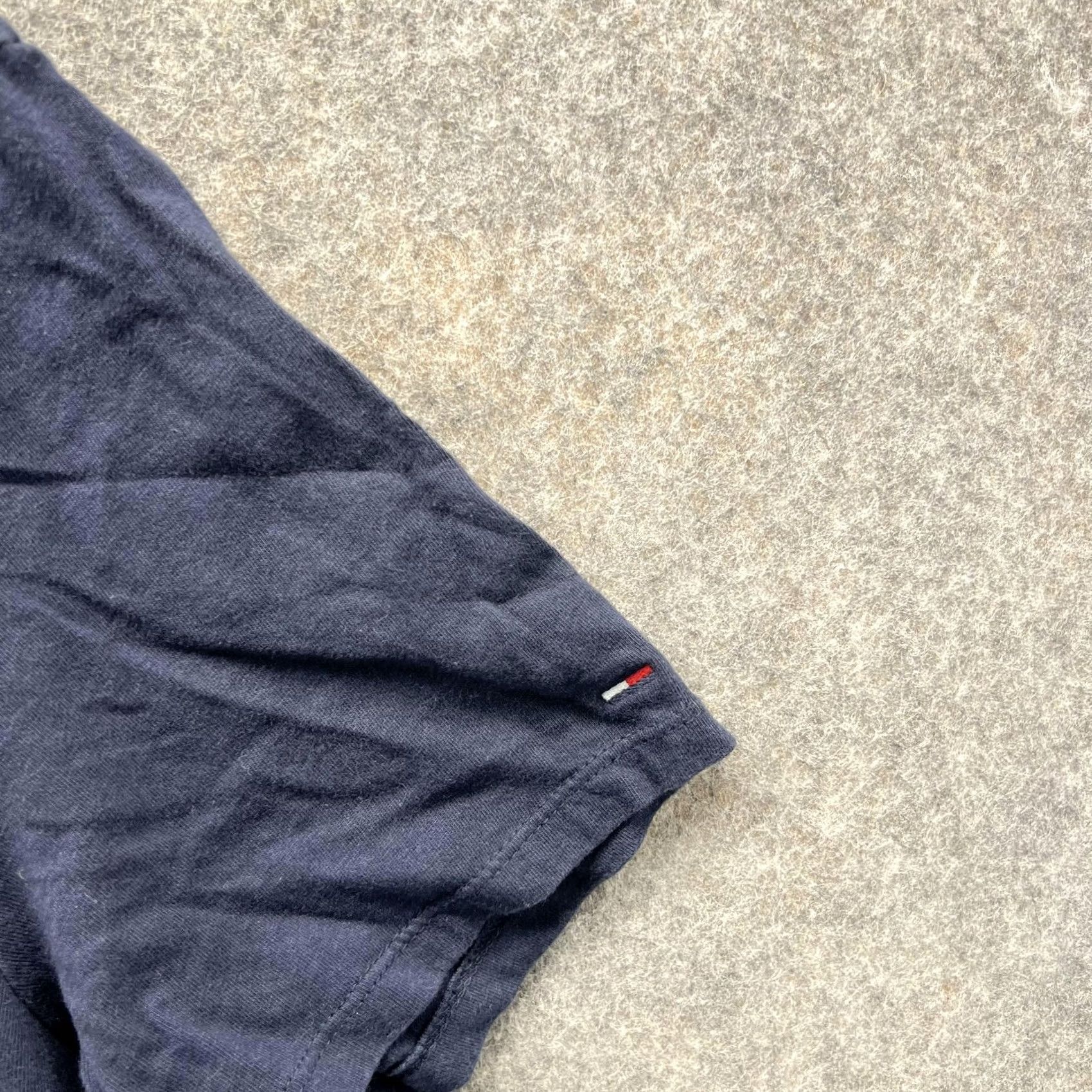 Tommy Hilfiger Tommy Hilfiger Shirt Women Large Blue Navy Crewneck Cotton Vintage Top Shirt Size L / US 10 / IT 46 - 5 Thumbnail
