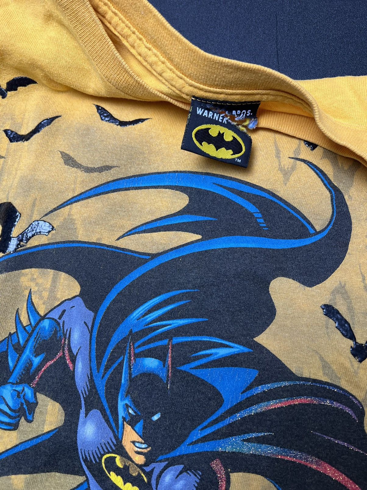 DC Comics Youth Boys Batman L/S Measurements 15.5x20” Size US XXS / EU 40 - 3 Thumbnail