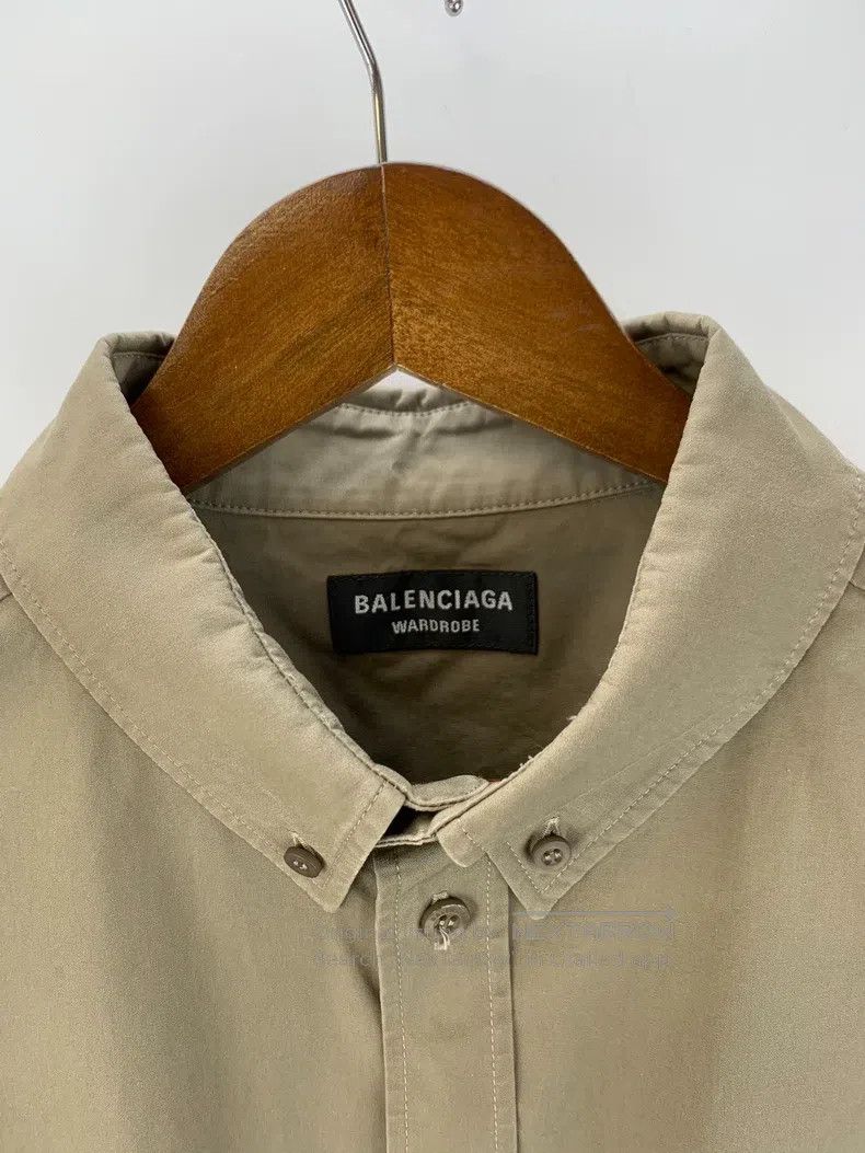 Balenciaga Balenciaga size 38 Solid Color Single Breasted Casual Long Size US M / EU 48-50 / 2 - 3 Thumbnail