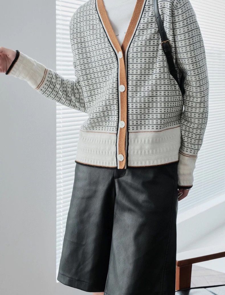 Loro Piana LORO PIANA Small cashmere jacquard sweater cardigan Size L / US 10 / IT 46 - 2 Thumbnail