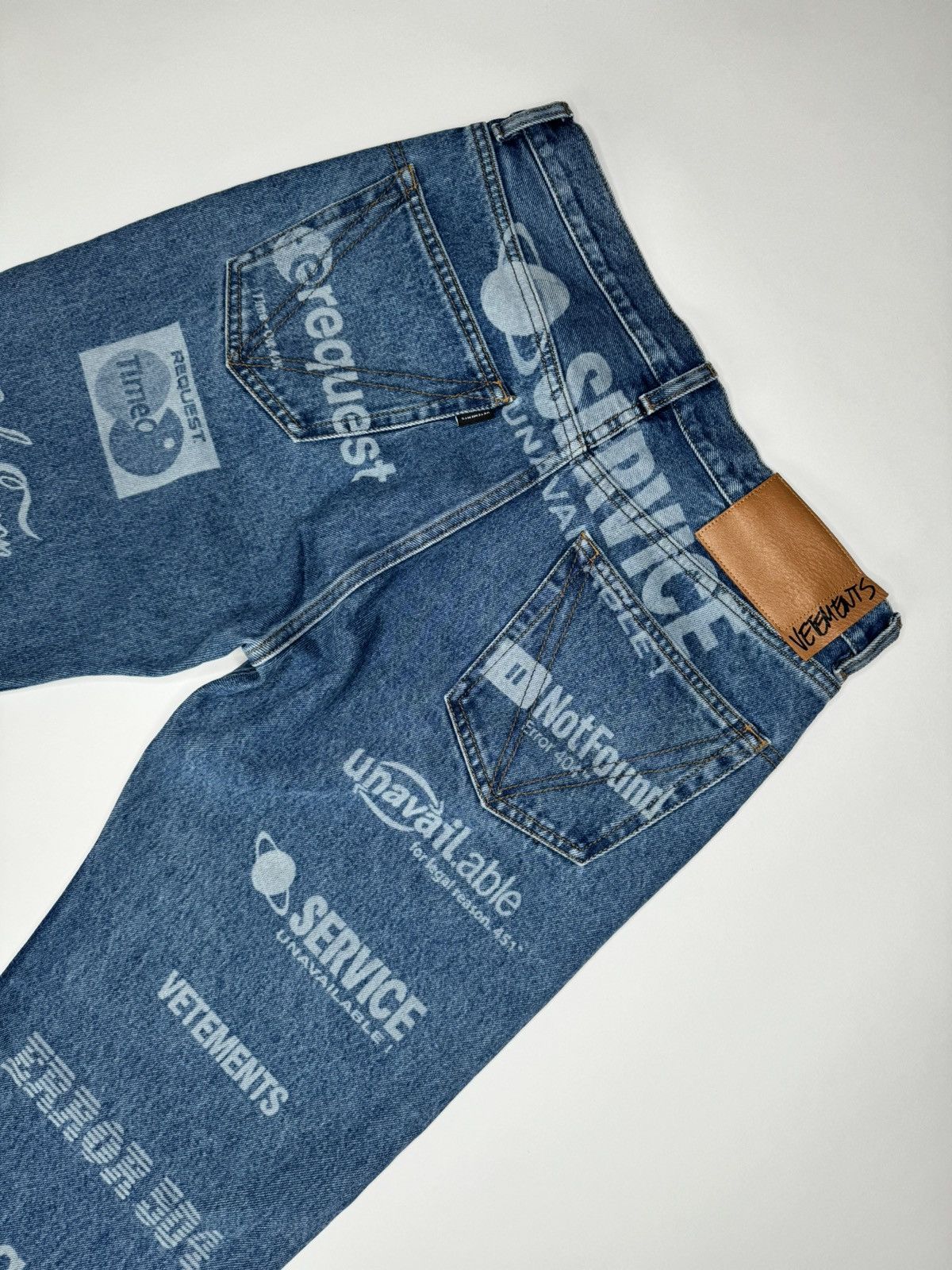 Vetements Vetements All Over Logo Error Code Jeans Size US 32 / EU 48 - 4 Thumbnail