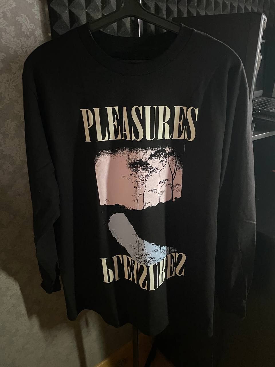 Pleasures Pleasures - River Longsleeve Size US L / EU 52-54 / 3 - 5 Thumbnail
