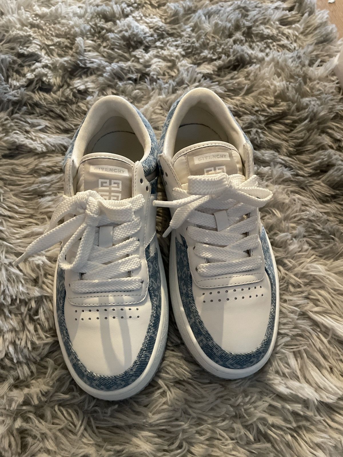 Givenchy Givenchy White and light blue denim low top shoes Size US 7.5 / EU 40-41 - 2 Thumbnail