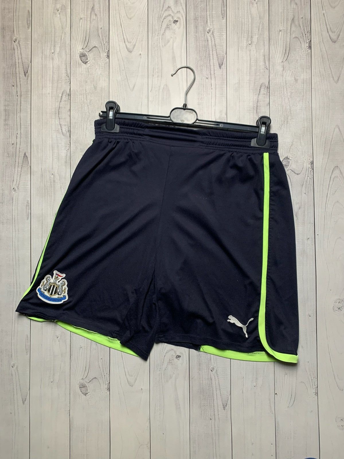 Puma × Vintage Vintage puma new Castle United soccer shorts size M away Size US 32 / EU 48 - 1 Thumbnail