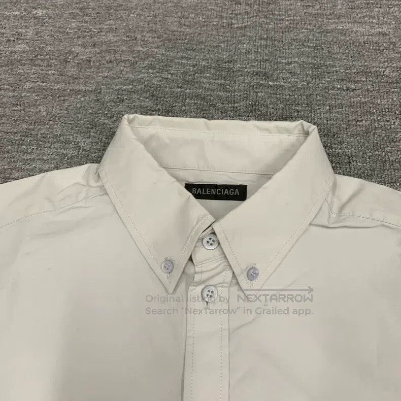 Balenciaga Balenciaga size 37 White Destroyed Reverse Logo Shirt Shor Size US M / EU 48-50 / 2 - 9 Thumbnail
